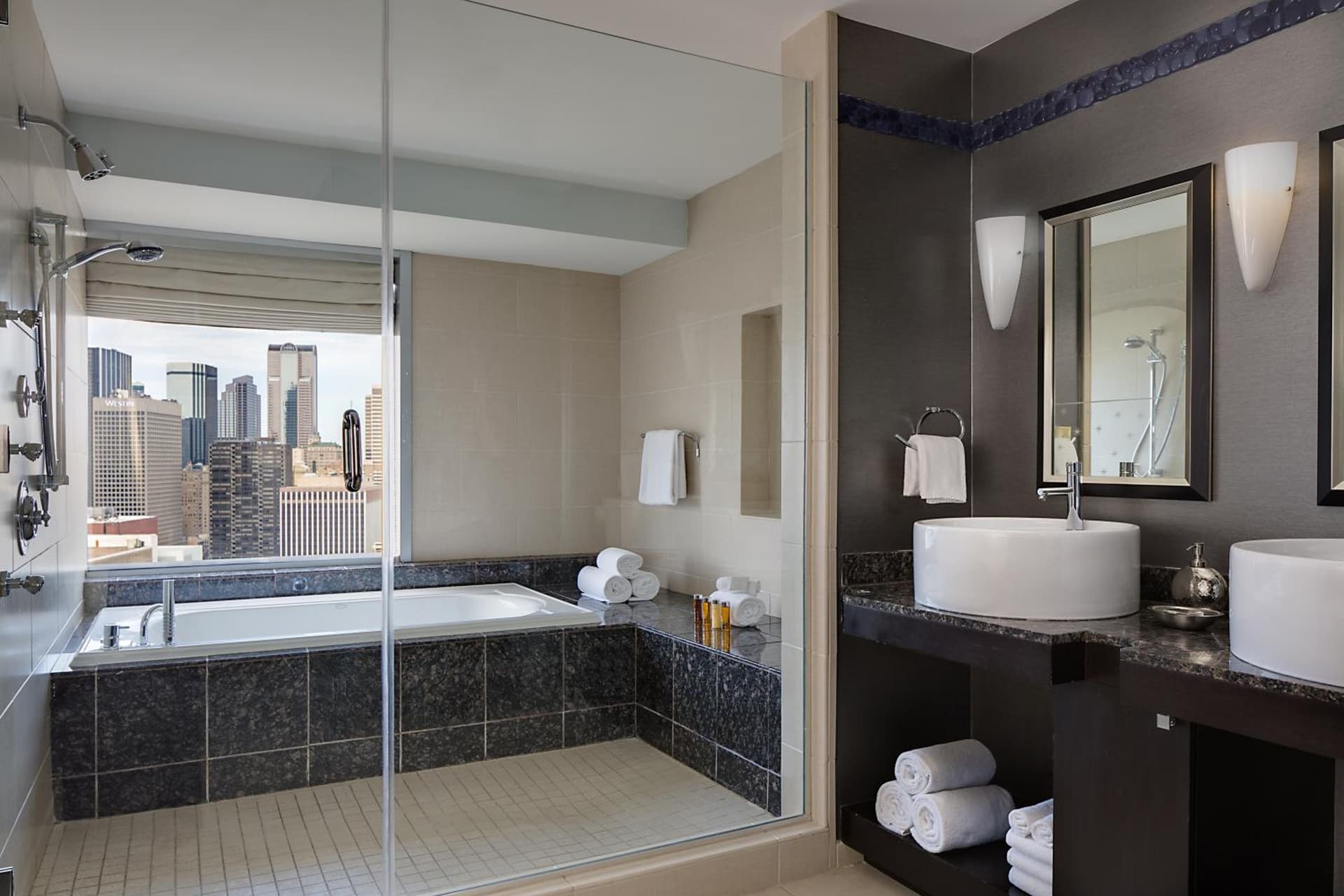 Hyatt Regency Dallas property photo 12 of 67 in Dallas, Texas