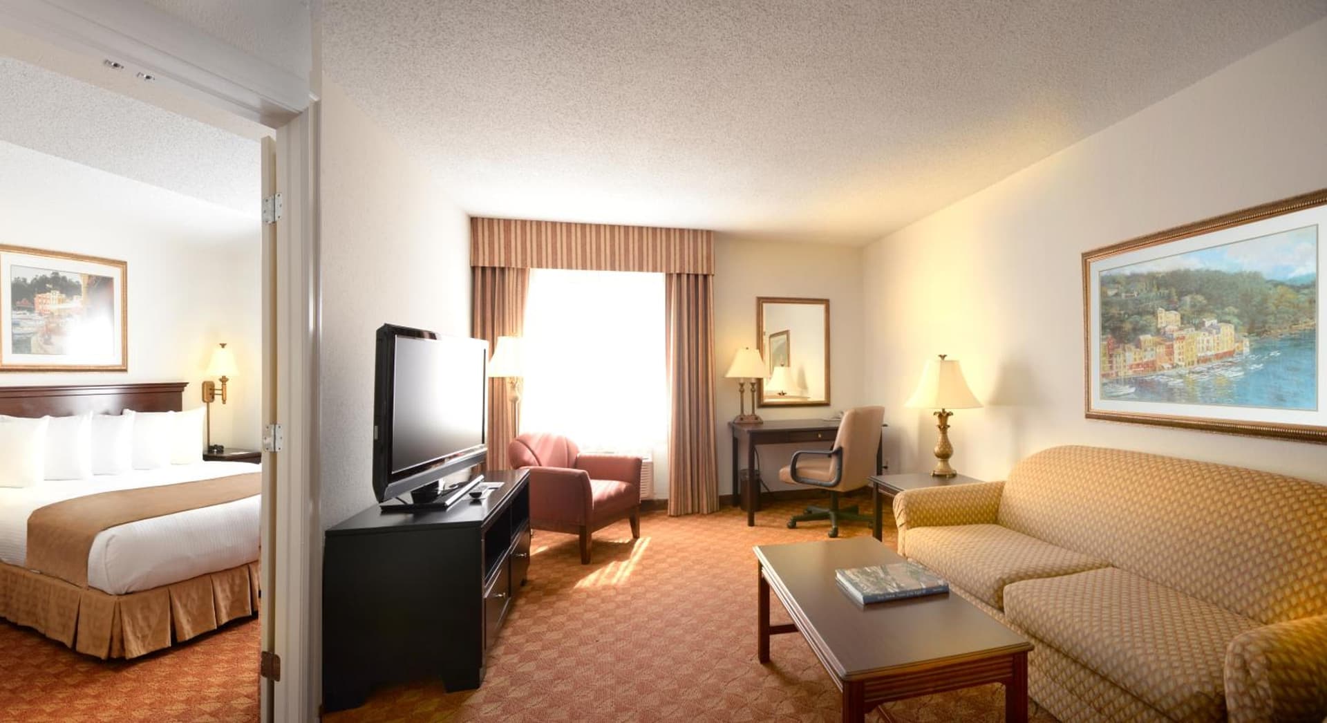 Ann Arbor Regent Hotel and Suites gallery photo in Ann Arbor, MI — image 10