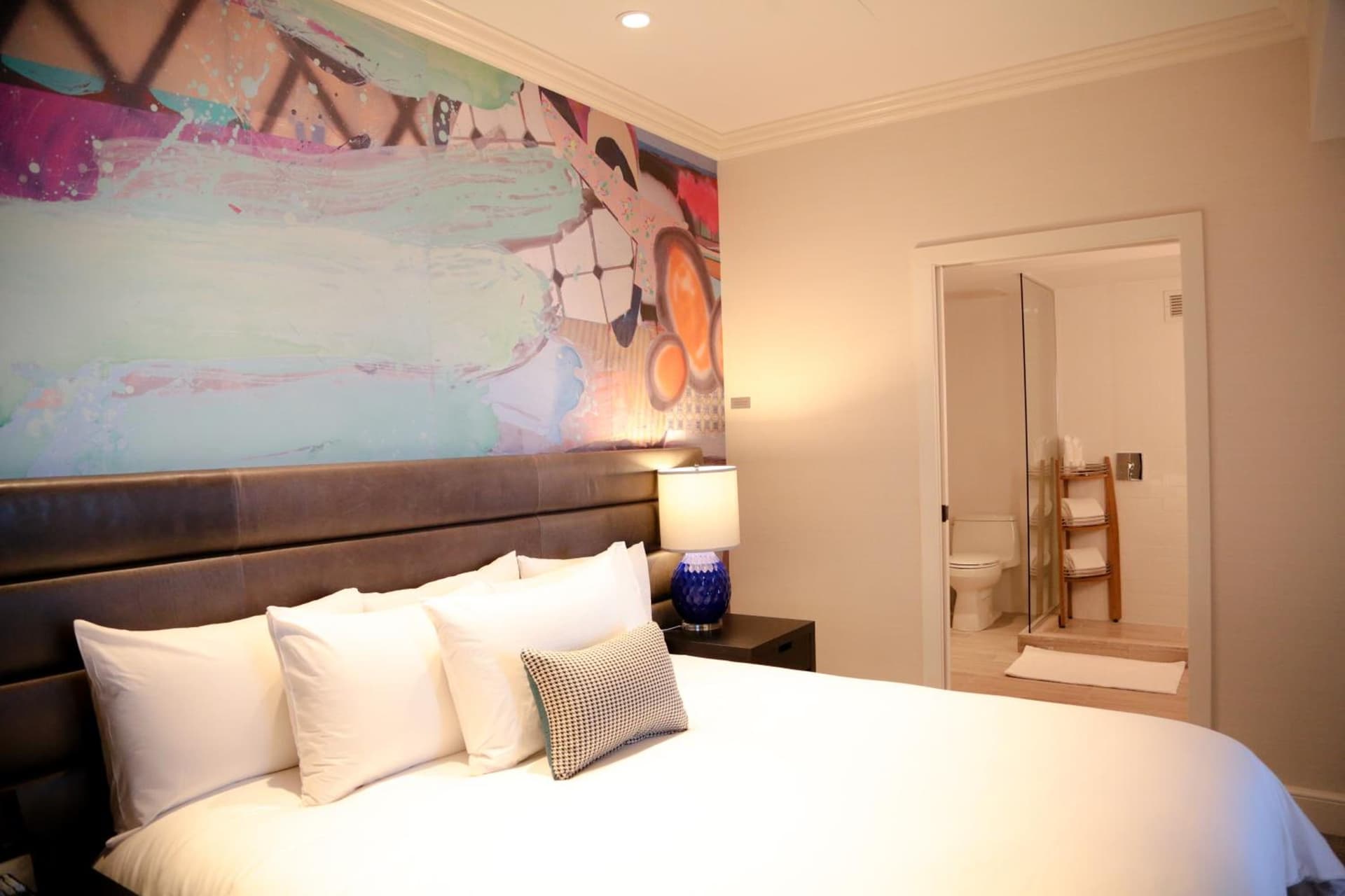 Hotel Commonwealth gallery photo in Boston, MA — image 38