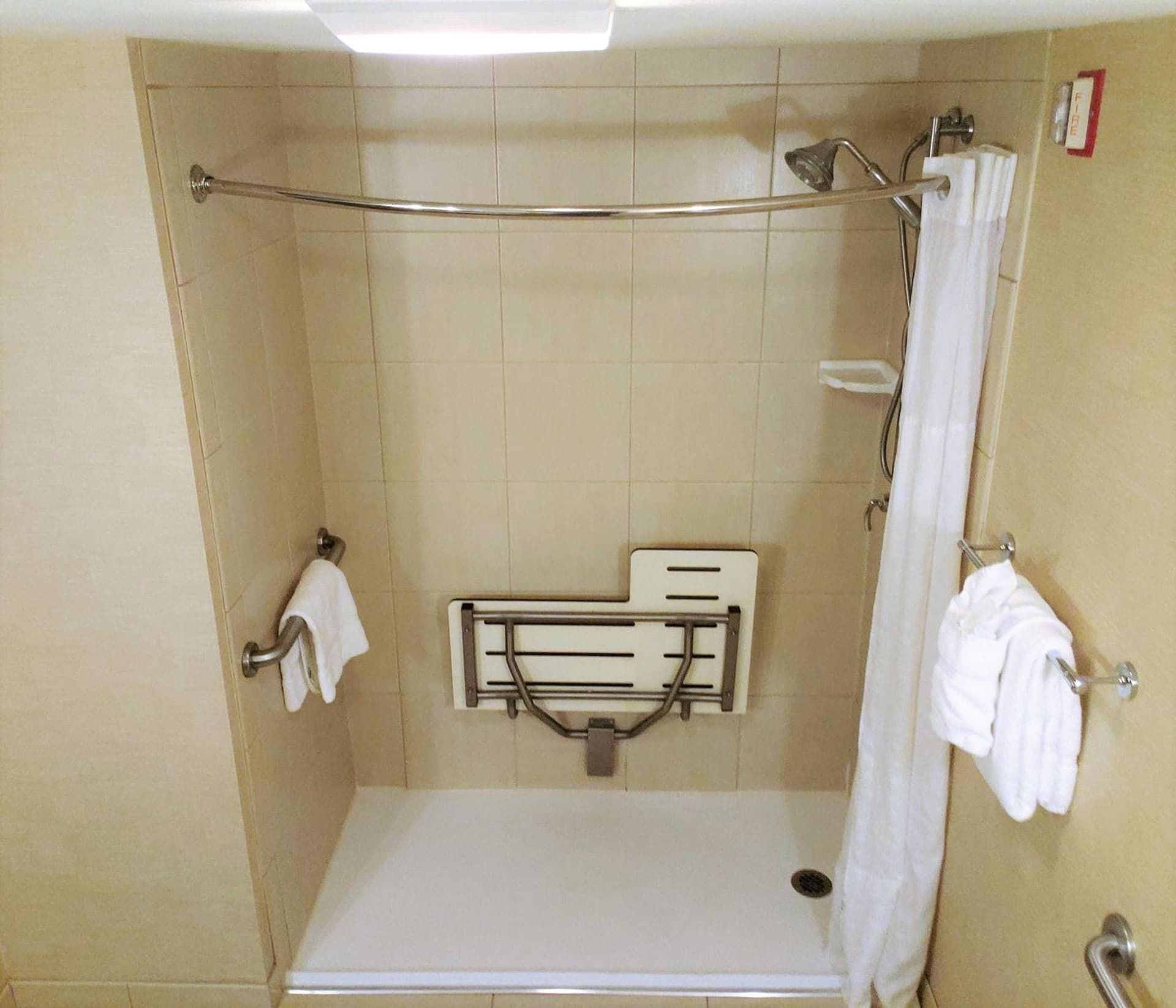 Holiday Inn Express Baltimore BWI Airport West by IHG gallery photo in Hanover, MD — image 16
