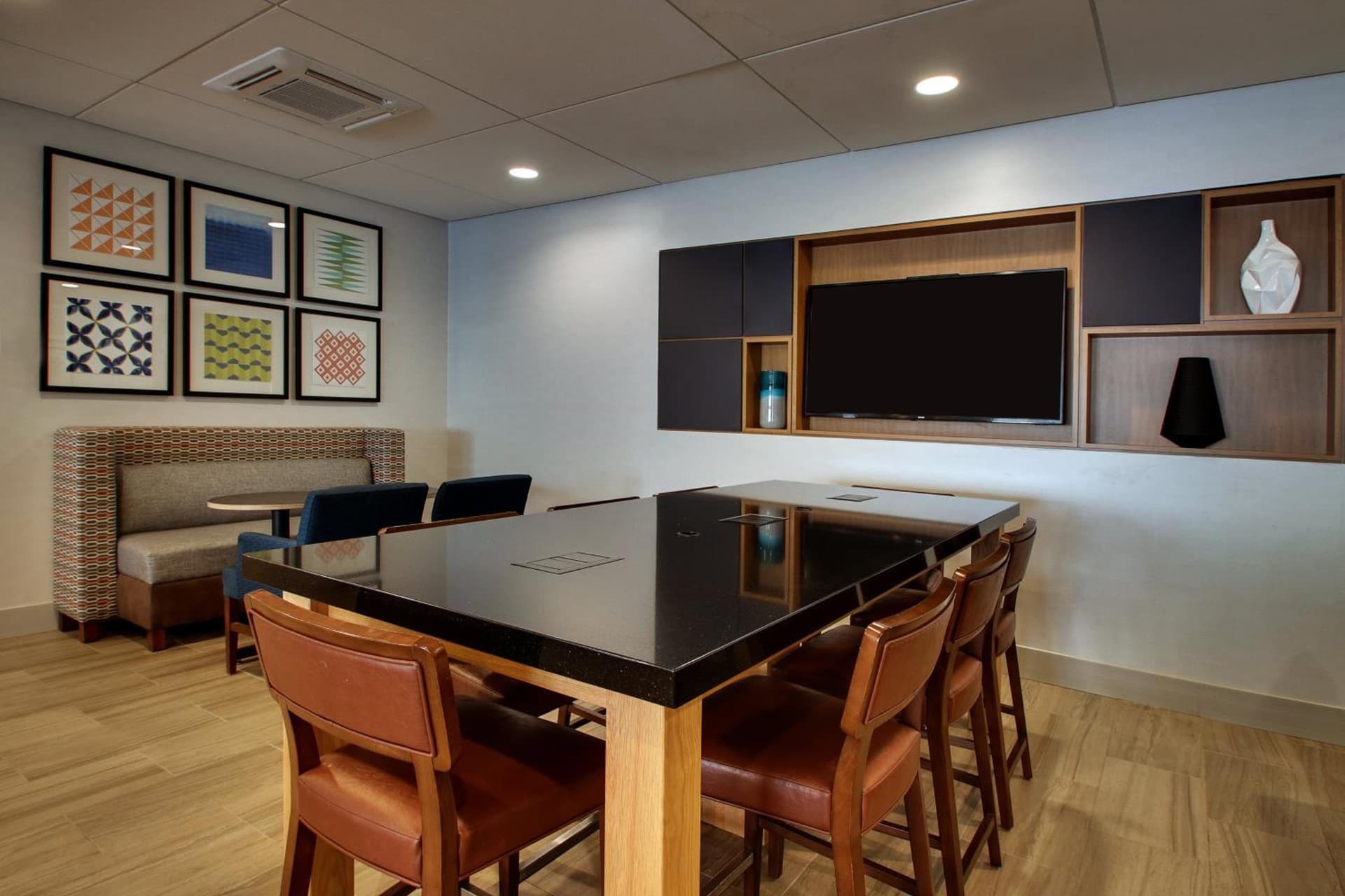 Holiday Inn Express Baltimore BWI Airport West by IHG gallery photo in Hanover, MD — image 40