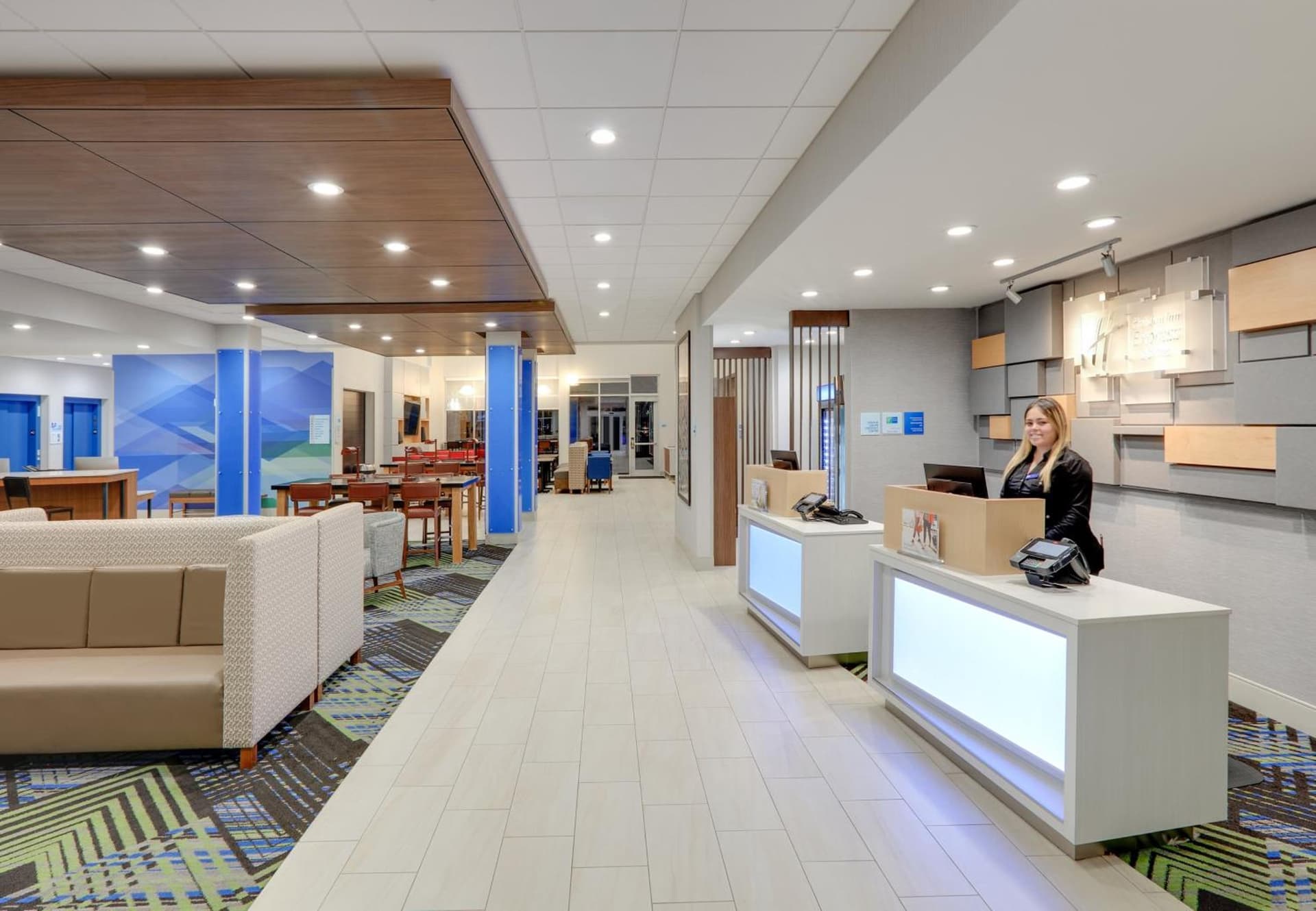Holiday Inn Express & Suites - Dallas NW HWY - Love Field by IHG gallery photo in Dallas, TX — image 4