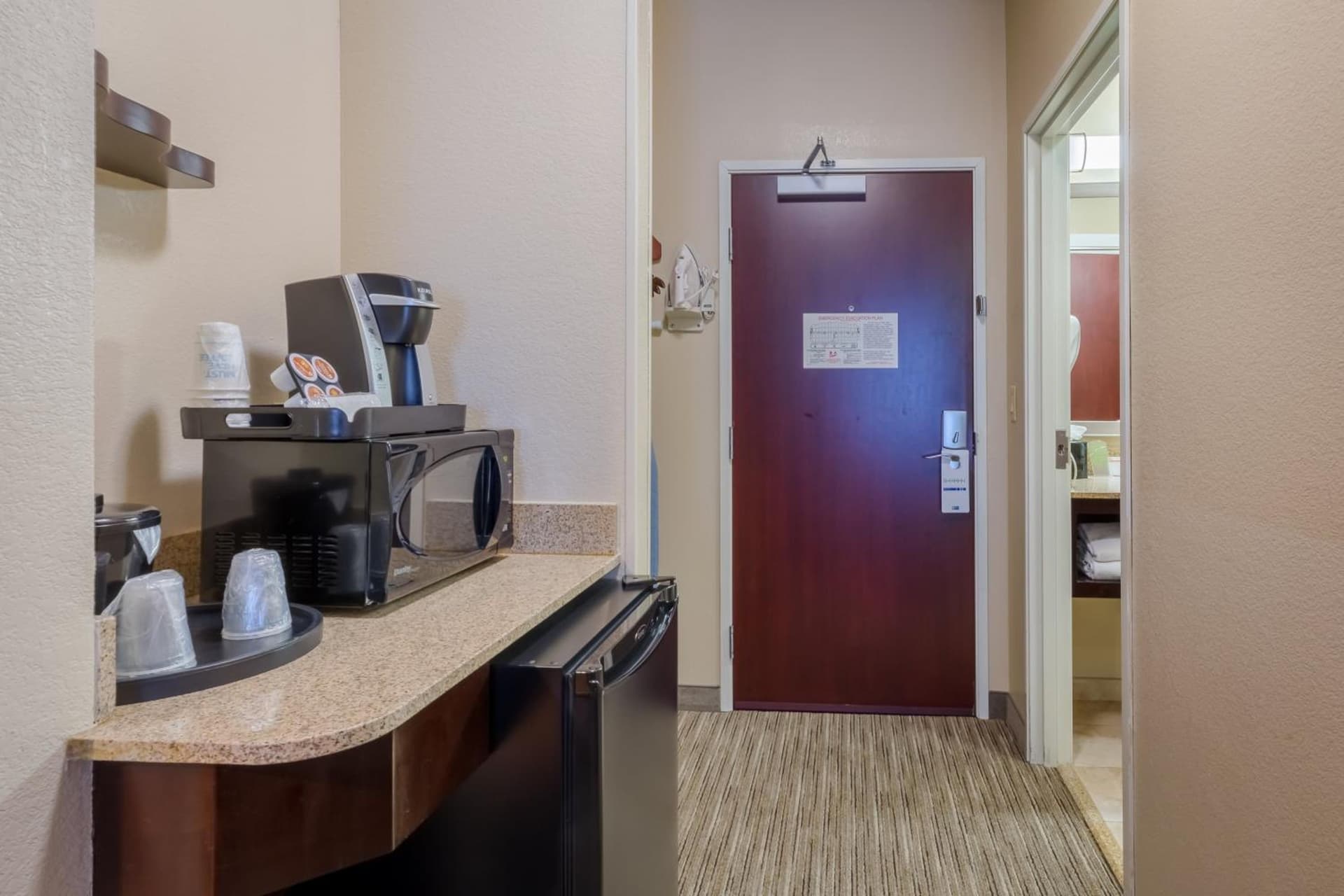 Holiday Inn Express Hotel & Suites Dallas West by IHG gallery photo in Dallas, TX — image 25