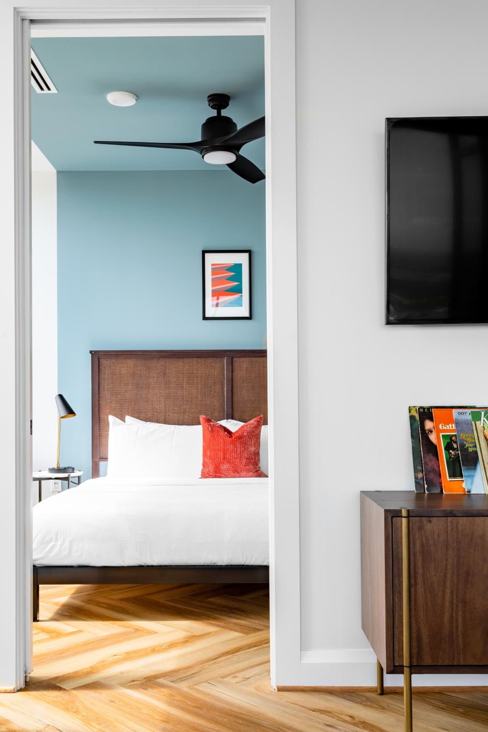 Mint House Dallas Downtown By Kasa property photo 37 of 78 in Dallas, Texas