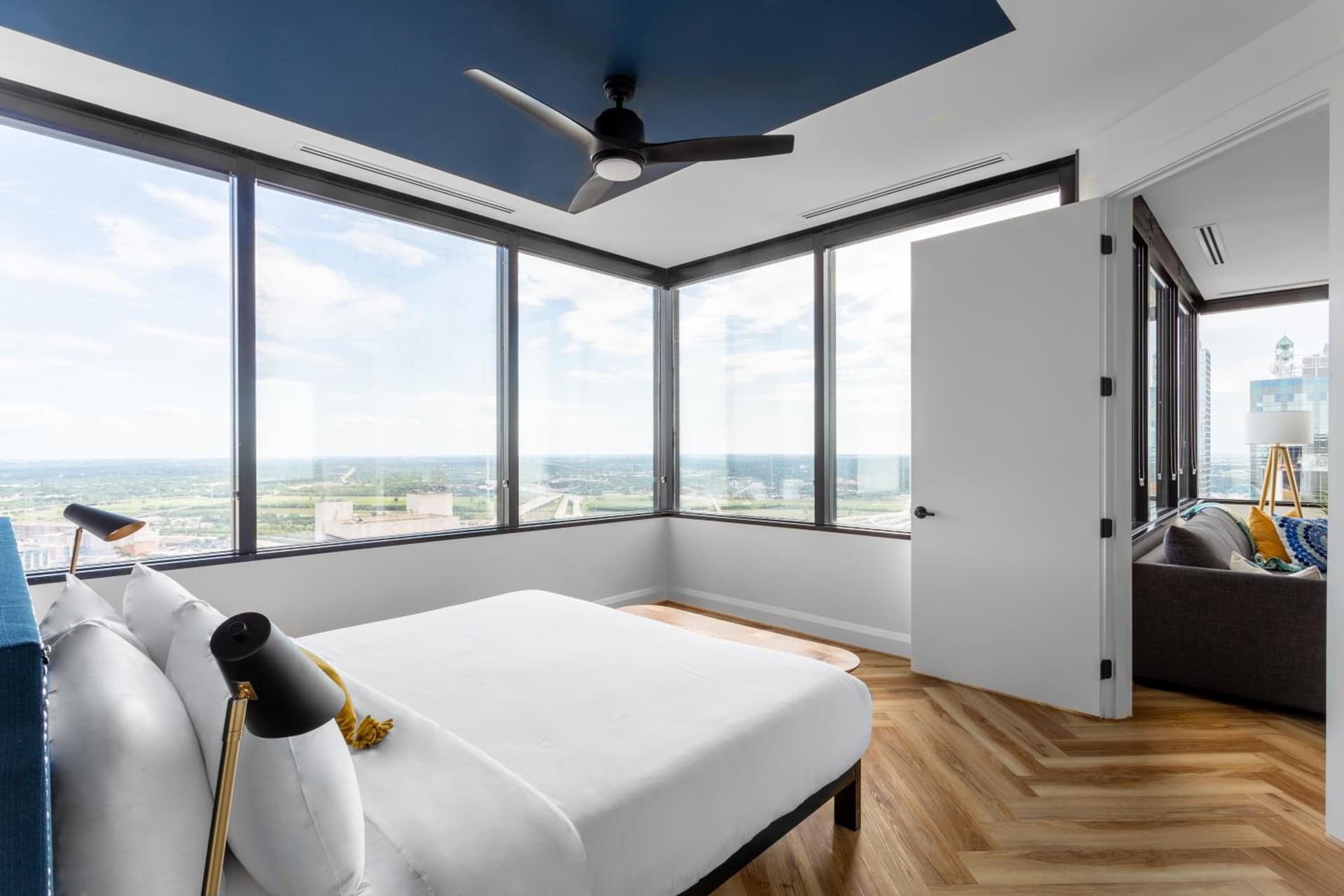 Mint House Dallas Downtown By Kasa property photo 30 of 78 in Dallas, Texas