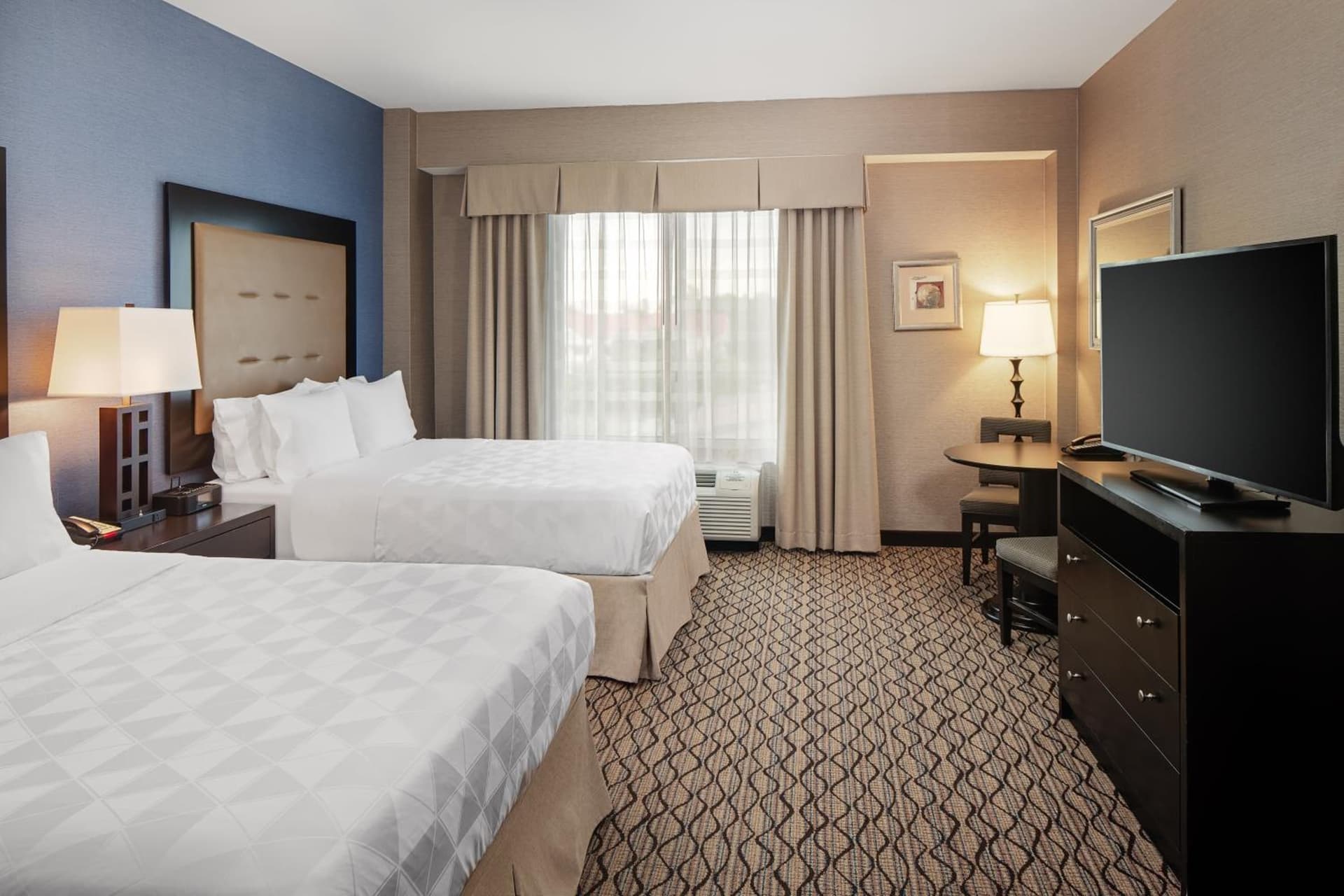 Holiday Inn Detroit Metro Airport by IHG gallery photo in Romulus, MI — image 8