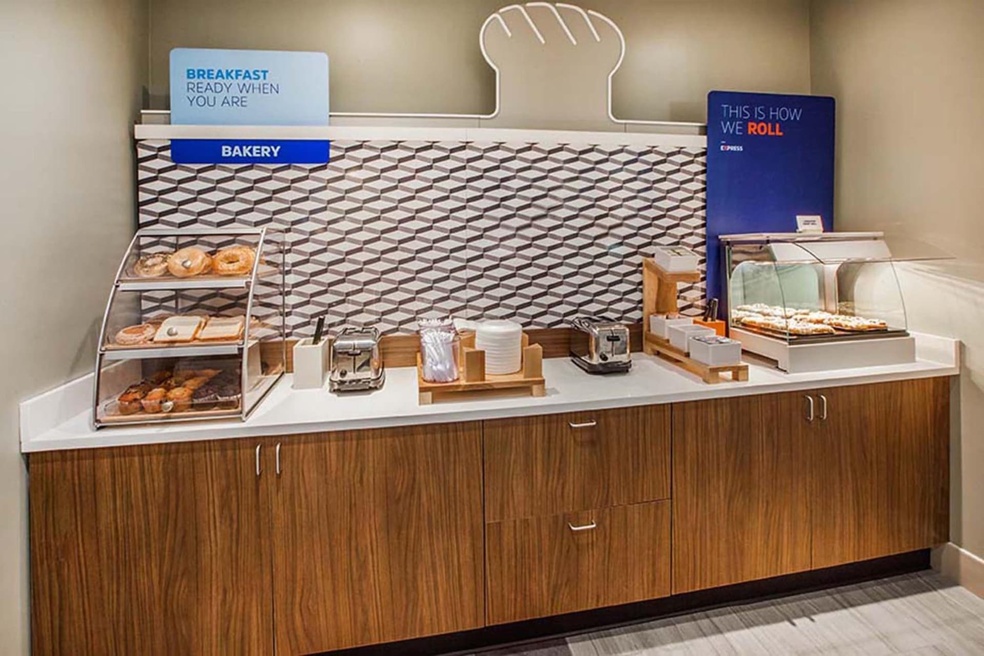 Holiday Inn Express & Suites Baltimore - BWI Airport North by IHG gallery photo in Linthicum Heights, MD — image 28