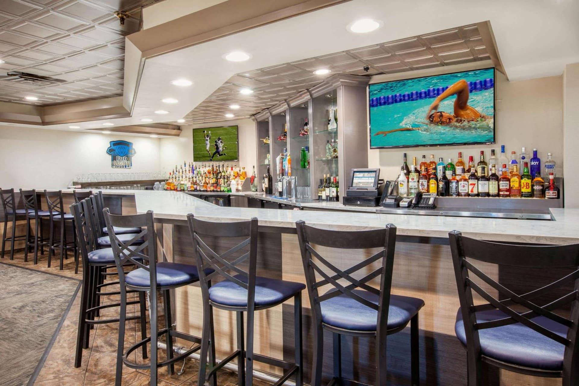Wingate by Wyndham Detroit Metro Airport gallery photo in Romulus, MI — image 42