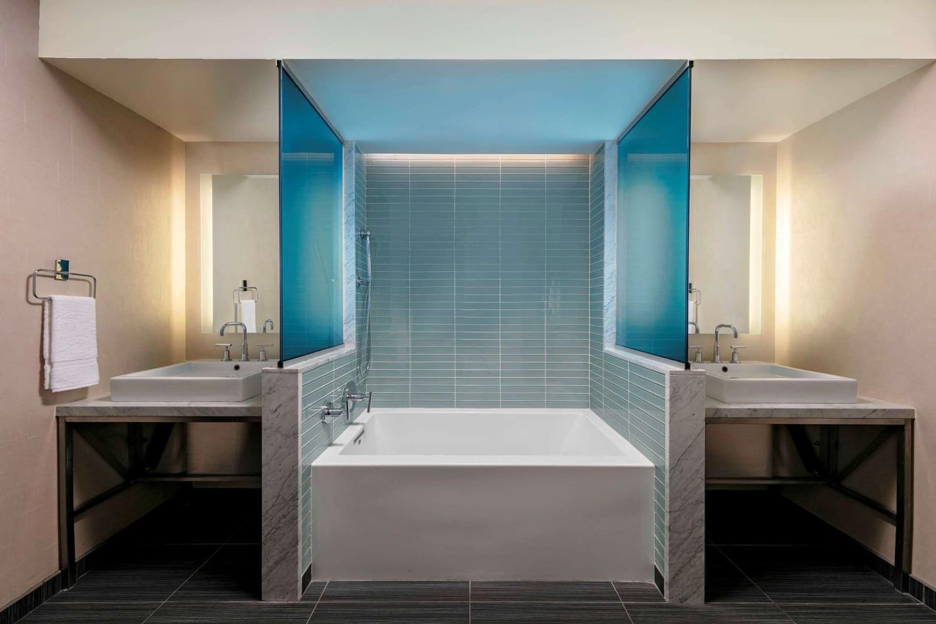 The Royal Sonesta Chicago Downtown gallery photo in Chicago, IL — image 62