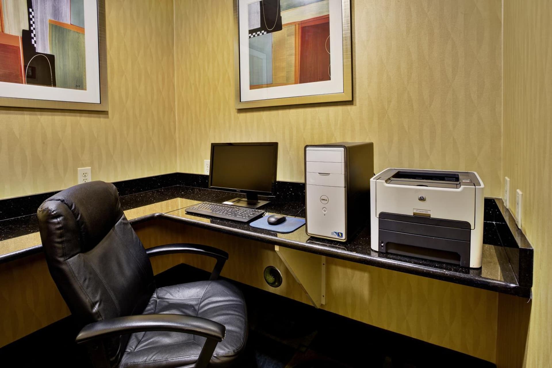 Holiday Inn Express Hotel & Suites Woodhaven by IHG gallery photo in Woodhaven, MI — image 23