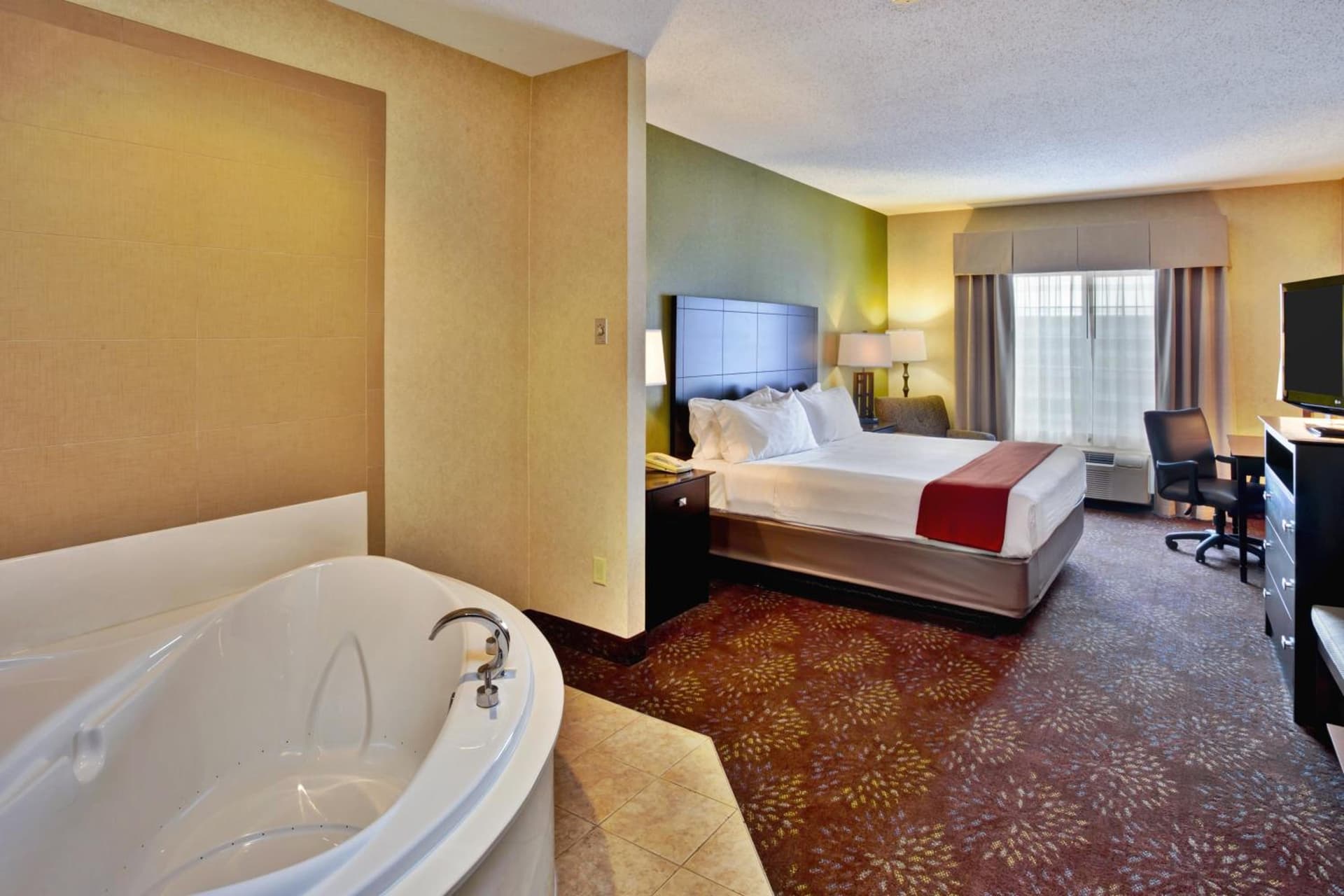 Holiday Inn Express Hotel & Suites Woodhaven by IHG gallery photo in Woodhaven, MI — image 13