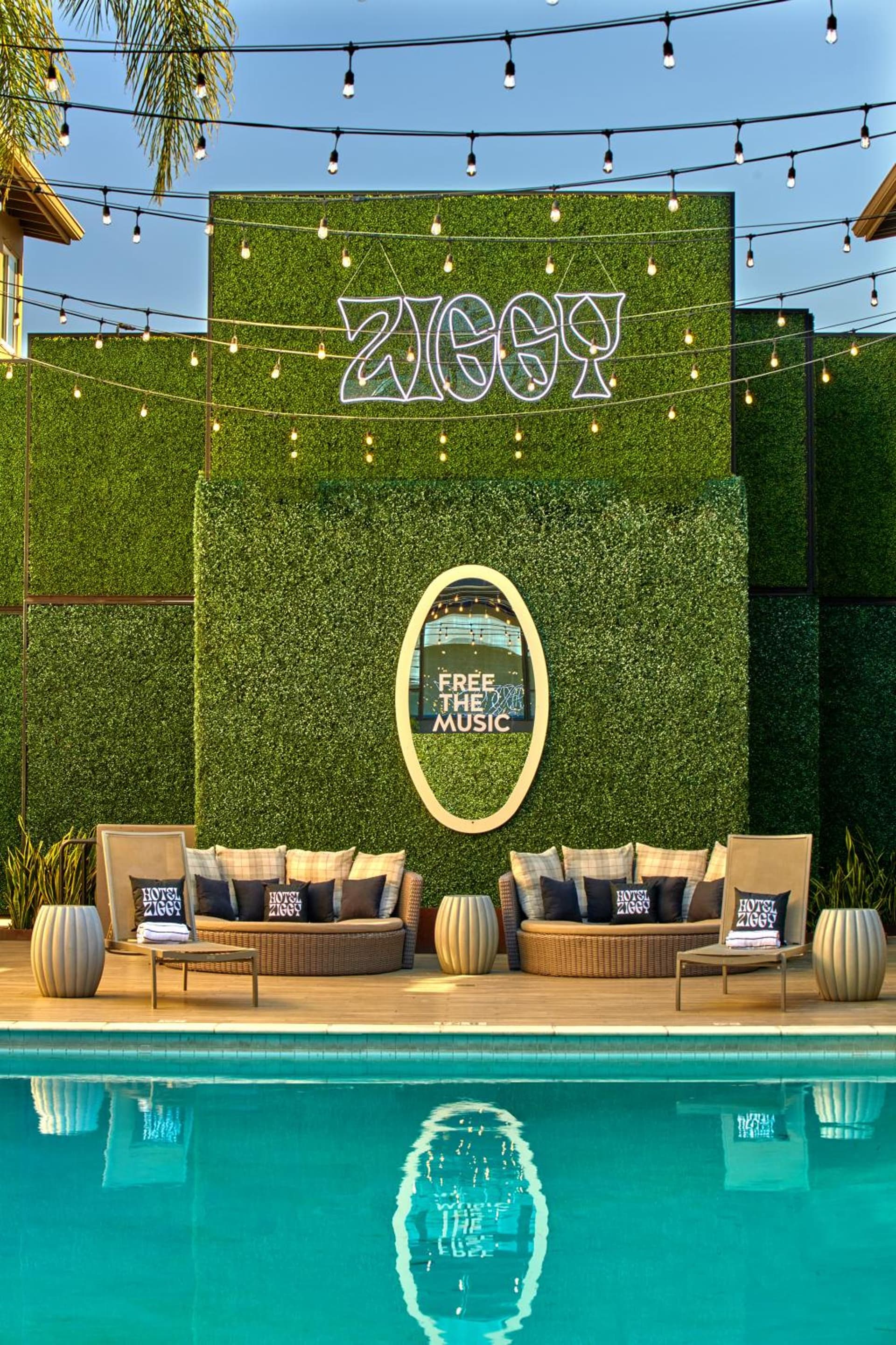 Hotel Ziggy On Sunset gallery photo in Los Angeles, CA — image 10