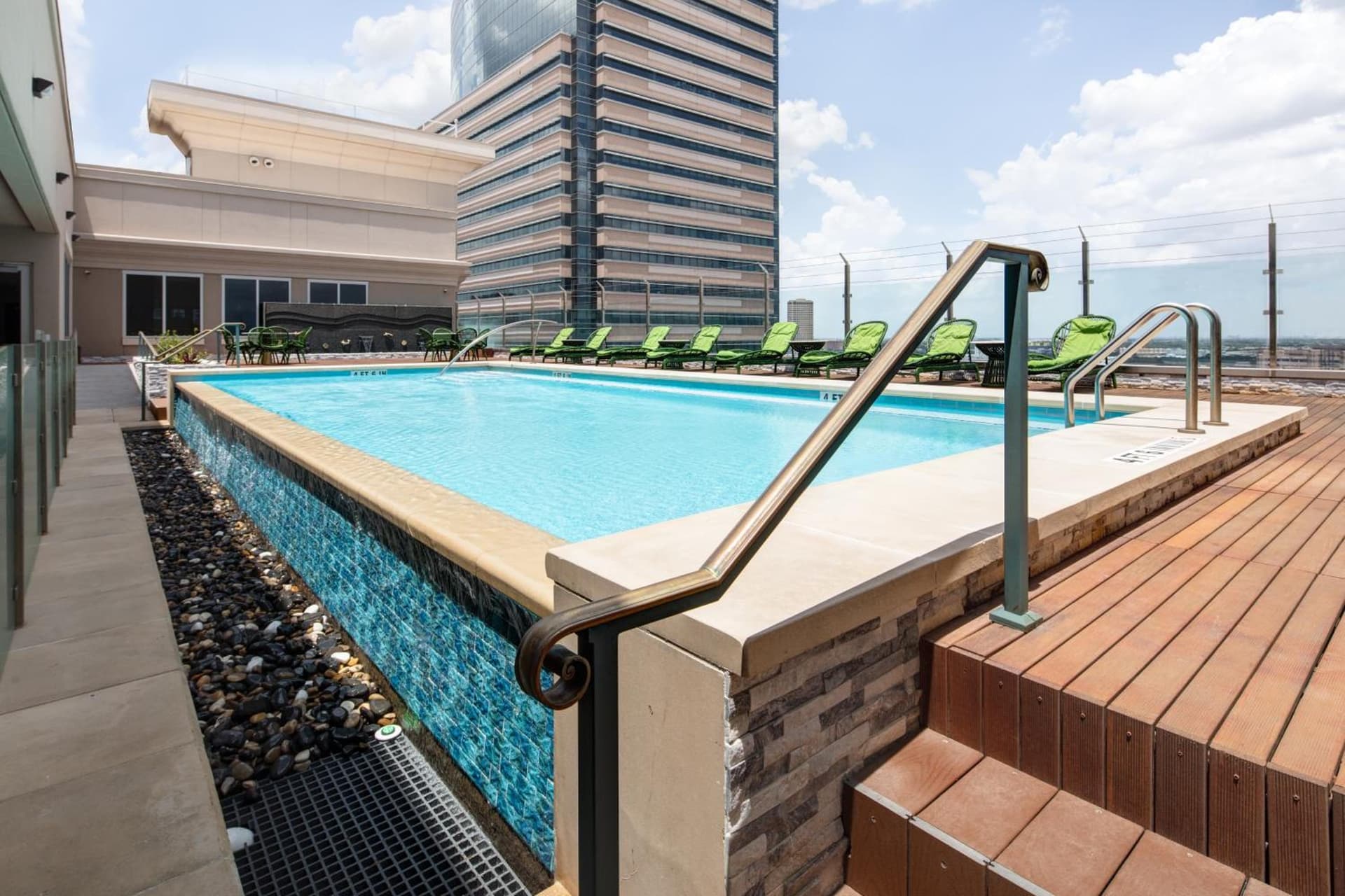 Blossom Hotel Houston, Curio Collection by Hilton gallery photo in Houston, TX — image 9