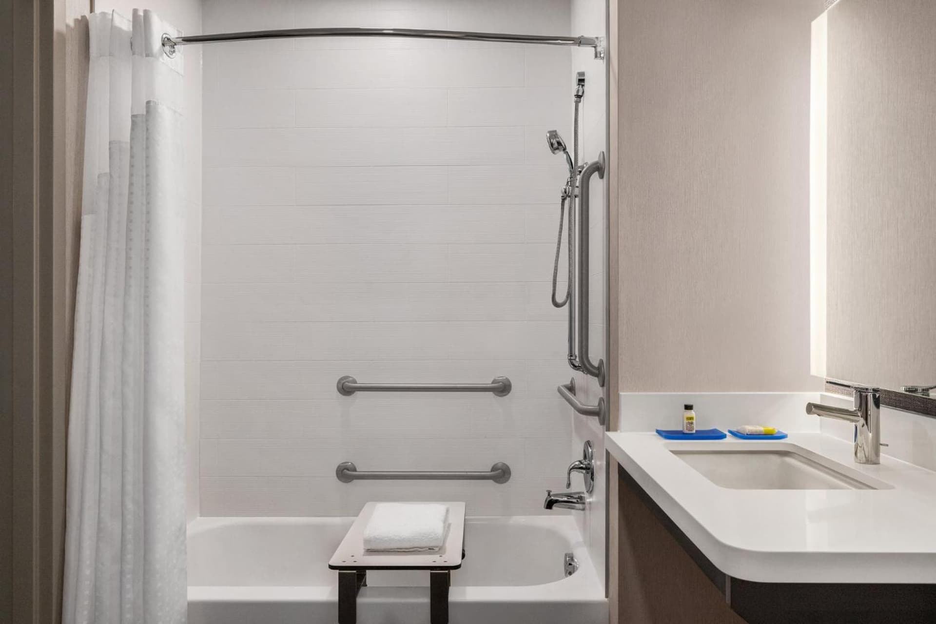 Holiday Inn Express & Suites Denver Airport by IHG gallery photo in Denver, CO — image 19