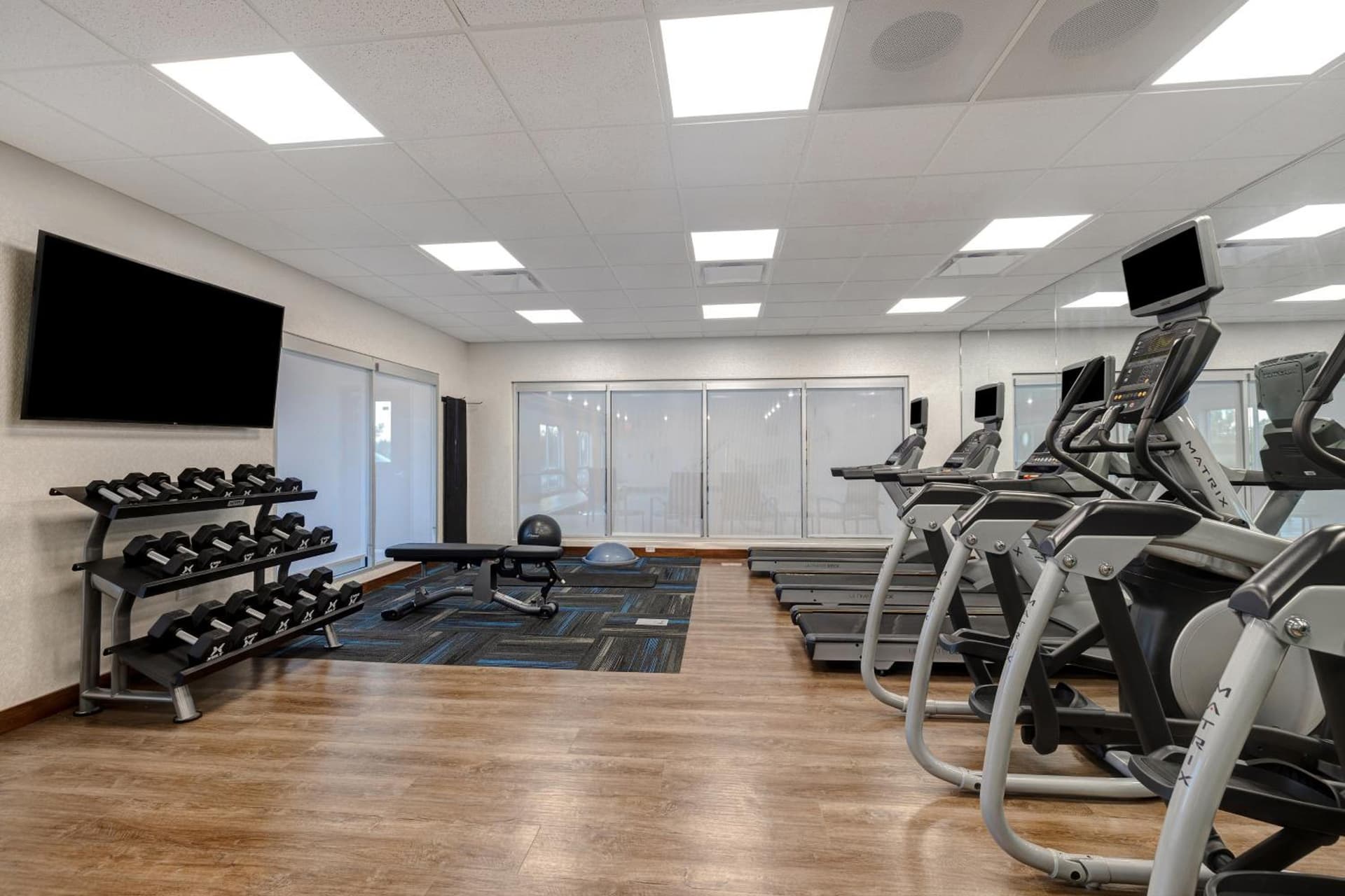 Holiday Inn Express & Suites - Ann Arbor - University South by IHG gallery photo in Ann Arbor, MI — image 16