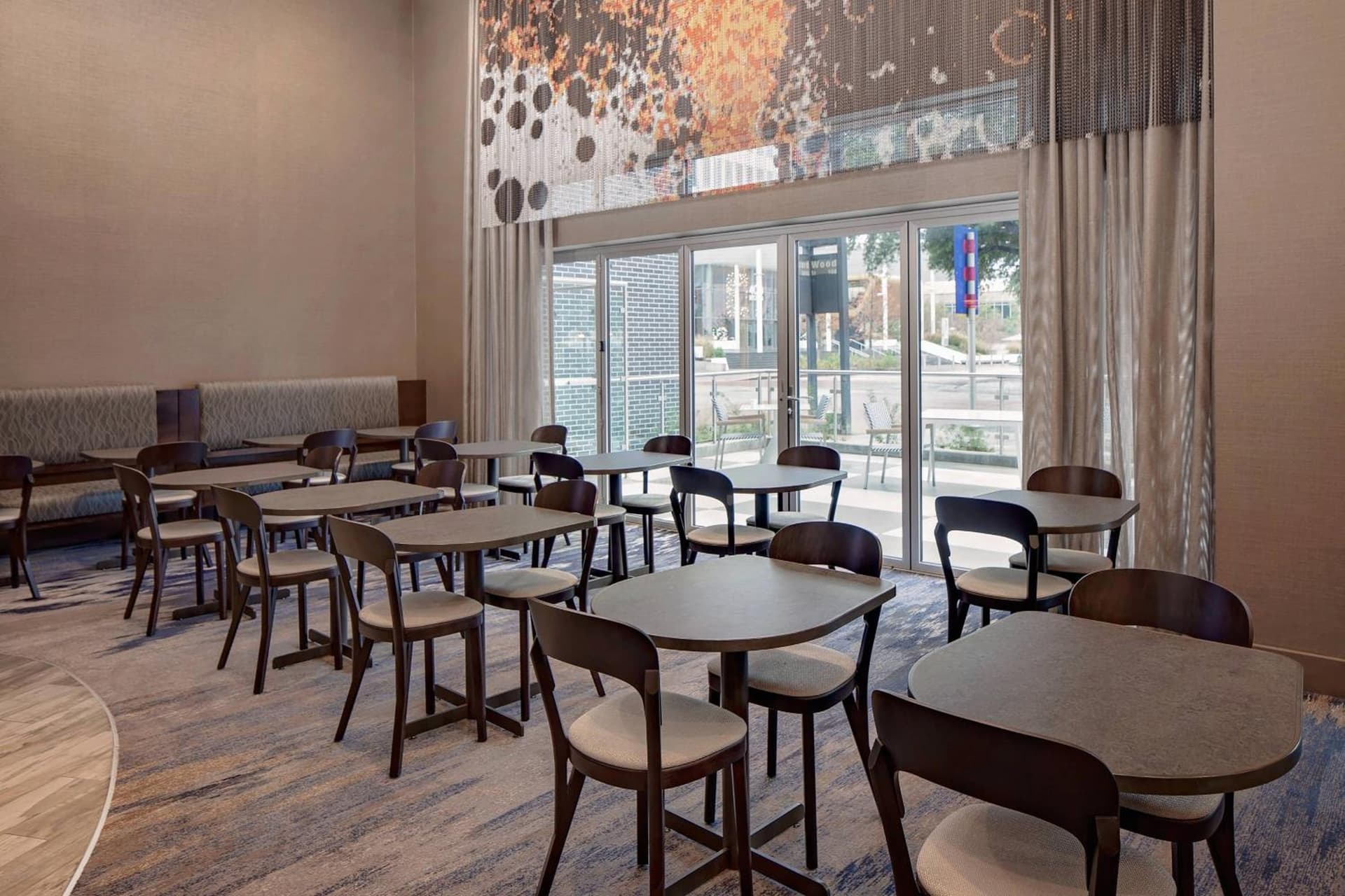 Courtyard by Marriott Dallas Downtown/Reunion District property photo 11 of 51 in Dallas, Texas