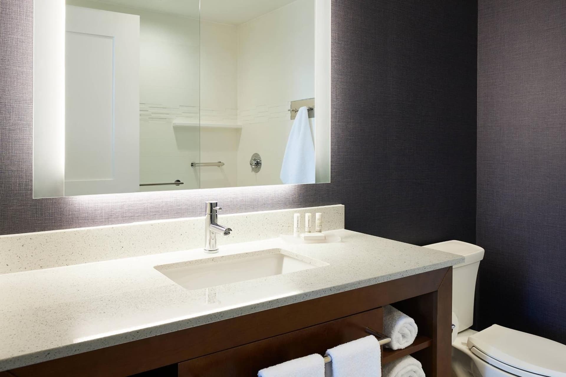 AC Hotel By Marriott Dallas By The Galleria gallery photo in Dallas, TX — image 22