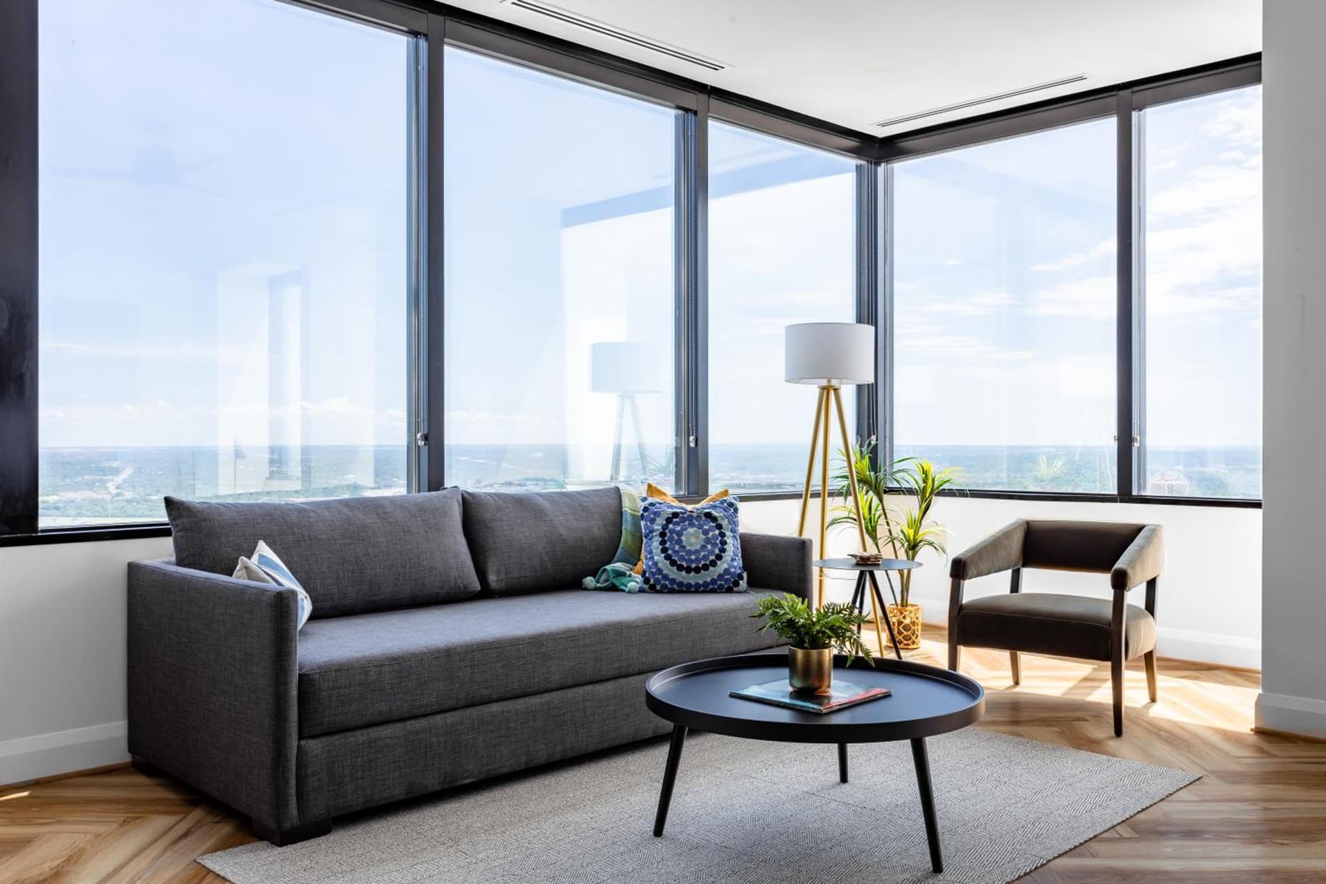 Mint House Dallas Downtown By Kasa property photo 76 of 78 in Dallas, Texas