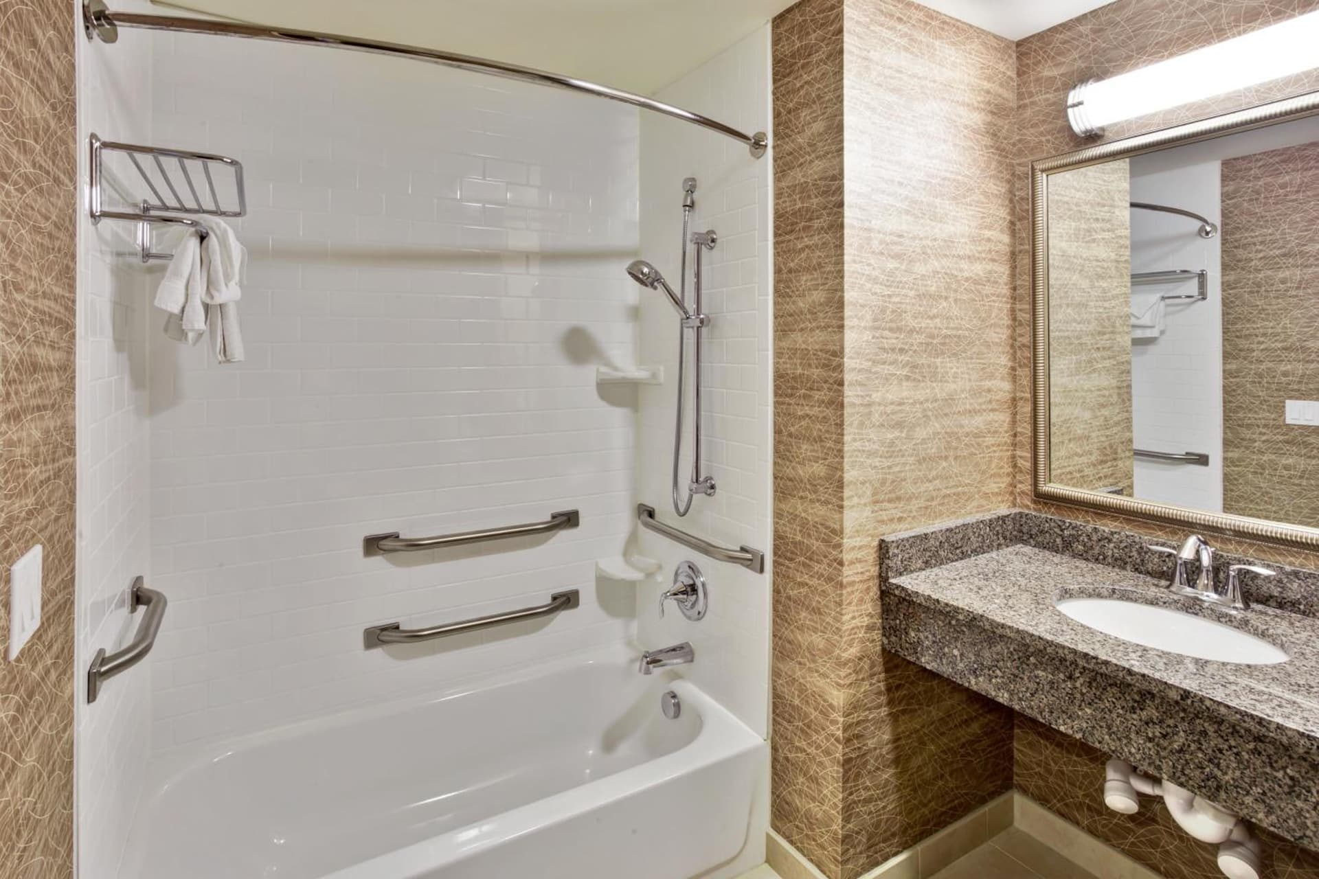 Holiday Inn Detroit Metro Airport by IHG gallery photo in Romulus, MI — image 33