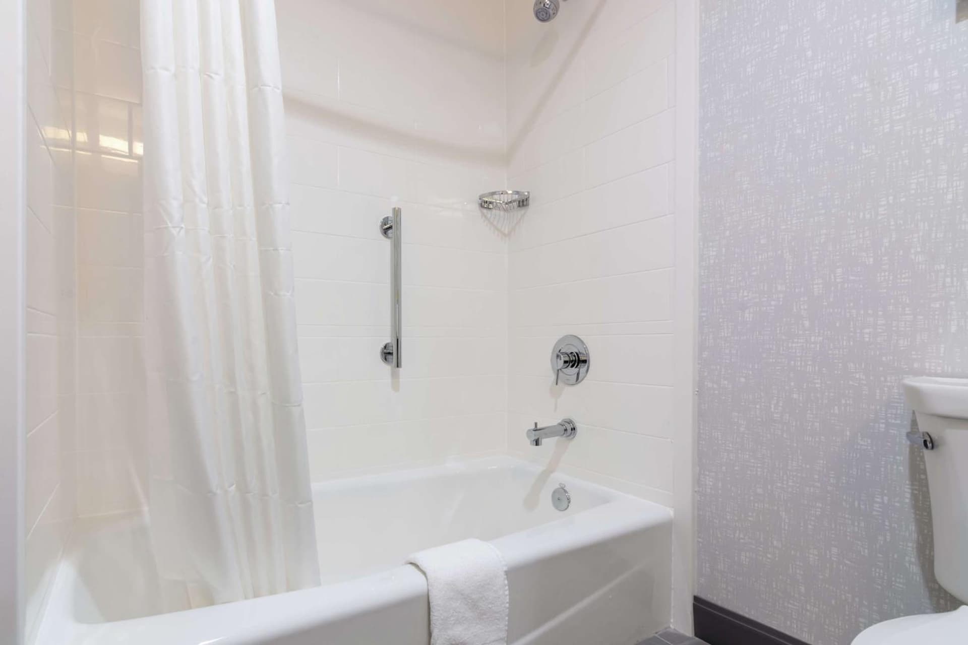Hampton Inn & Suites Dallas East gallery photo in Dallas, TX — image 6