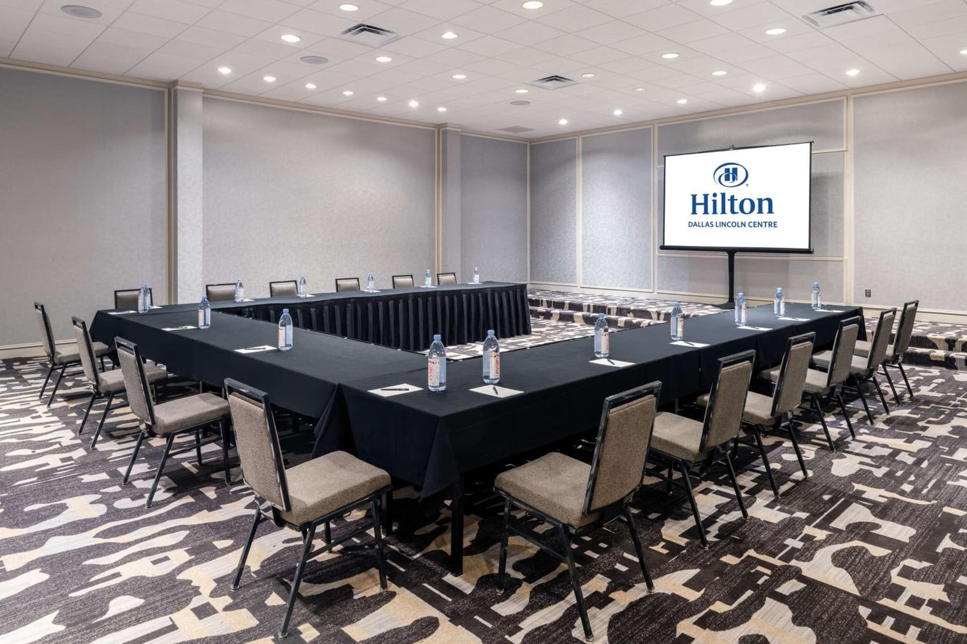 Hilton Dallas Lincoln Centre by the Galleria property photo 8 of 73 in Dallas, Texas