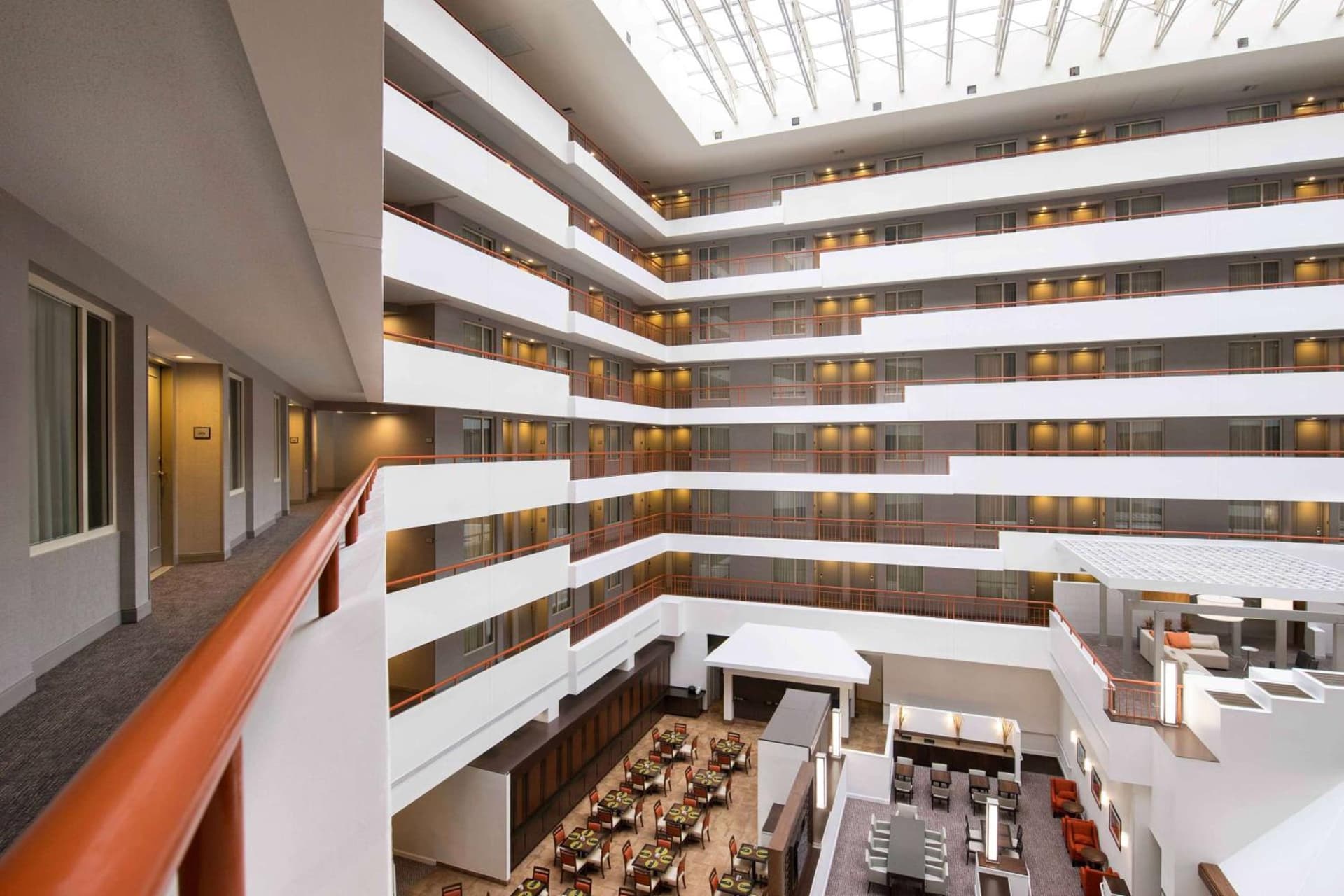 Embassy Suites by Hilton Baltimore at BWI Airport gallery photo in Linthicum Heights, MD — image 39
