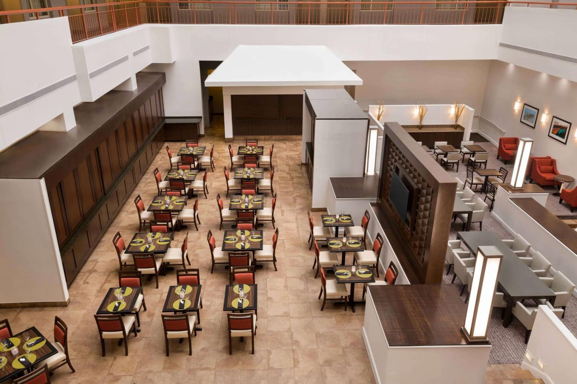 Embassy Suites by Hilton Baltimore at BWI Airport gallery photo in Linthicum Heights, MD — image 4