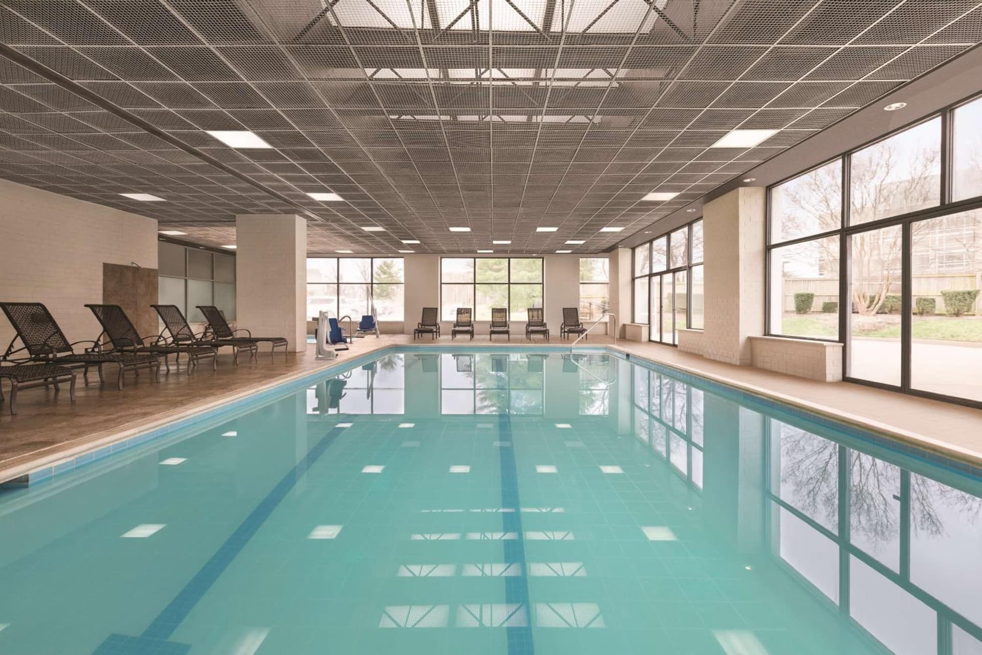 Embassy Suites by Hilton Baltimore at BWI Airport gallery photo in Linthicum Heights, MD — image 35