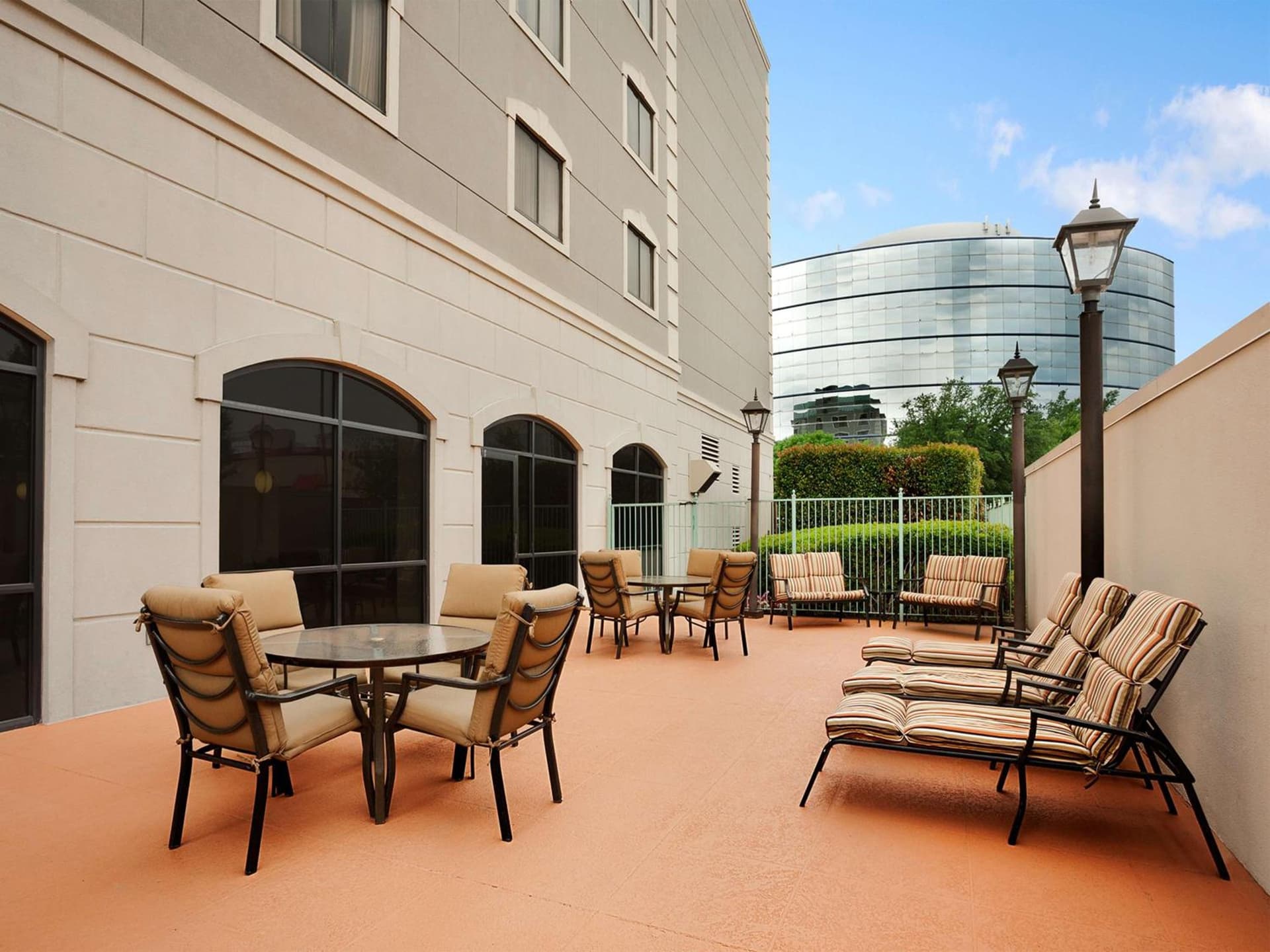 Embassy Suites by Hilton Dallas Near the Galleria gallery photo in Dallas, TX — image 24