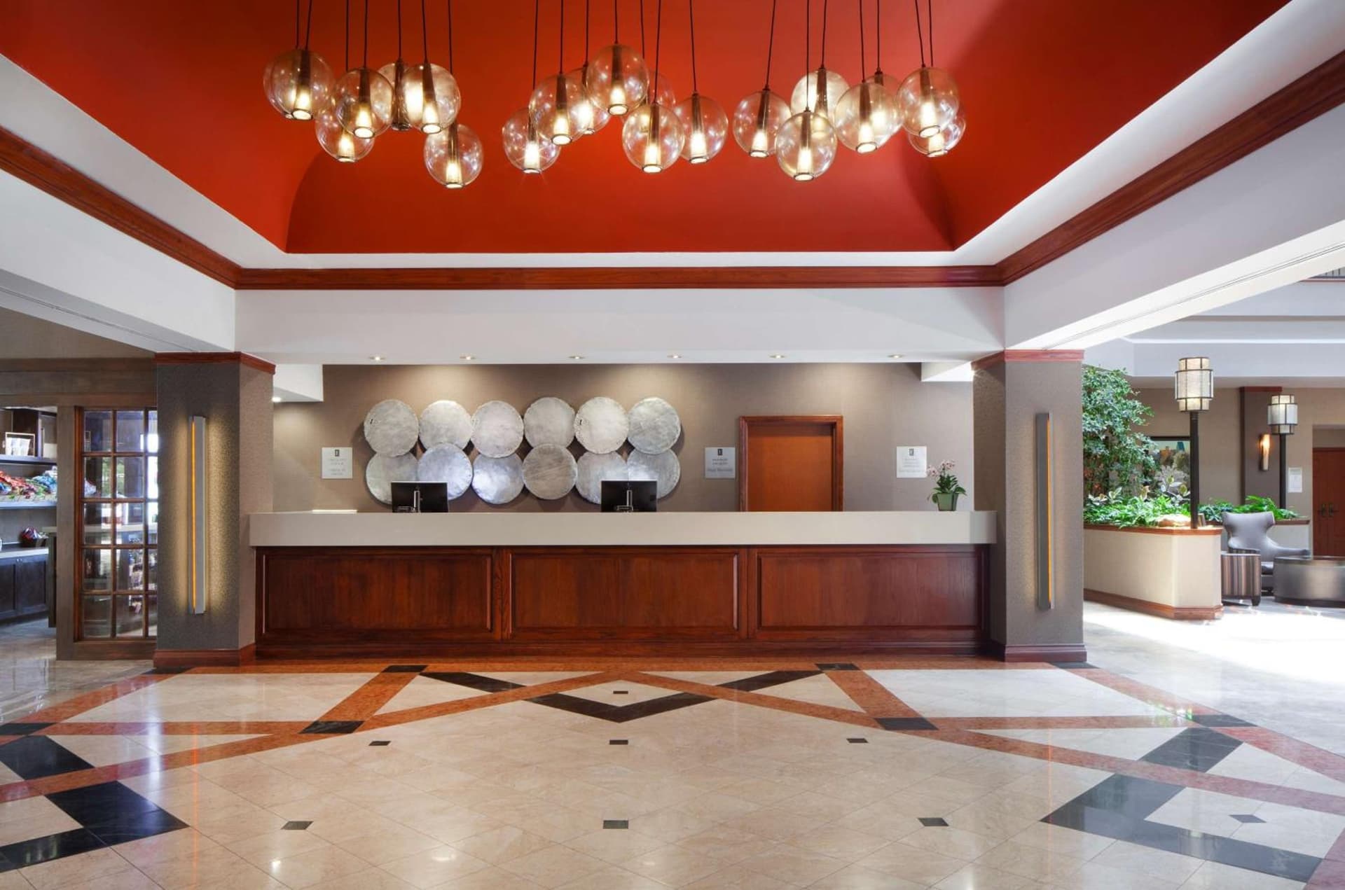 Embassy Suites by Hilton Dallas Near the Galleria gallery photo in Dallas, TX — image 15