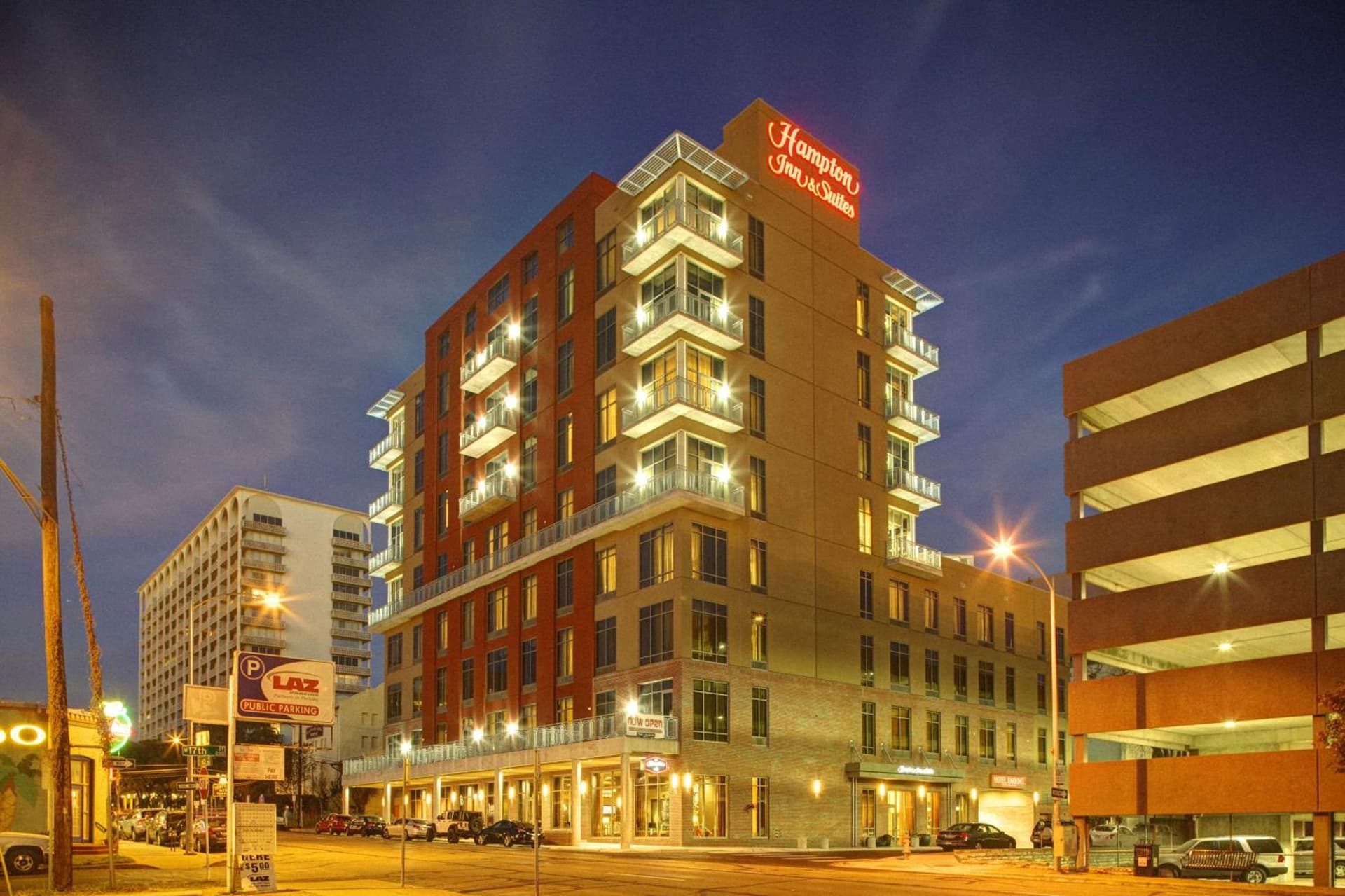 Hampton Inn and Suites Austin University Capitol gallery photo in Austin, TX — image 54