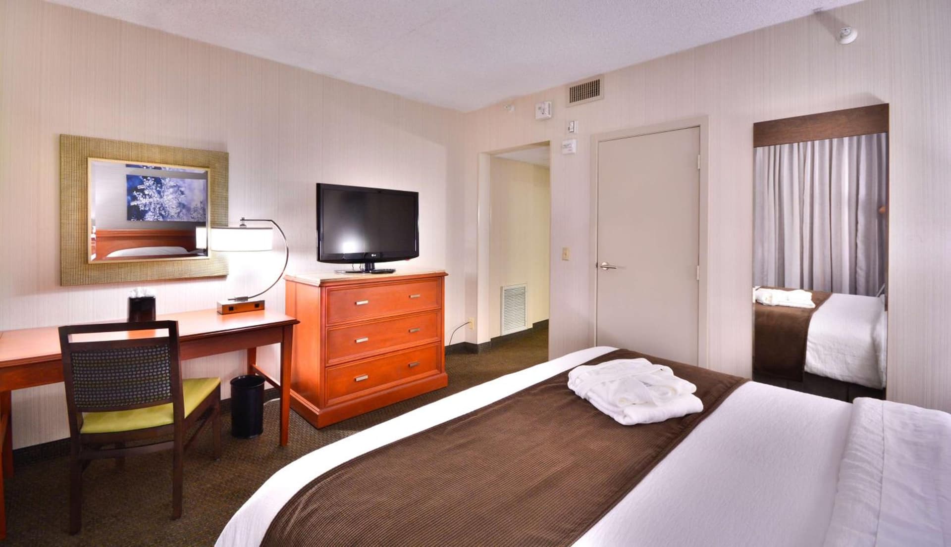 Embassy Suites by Hilton Denver Central Park gallery photo in Denver, CO — image 27