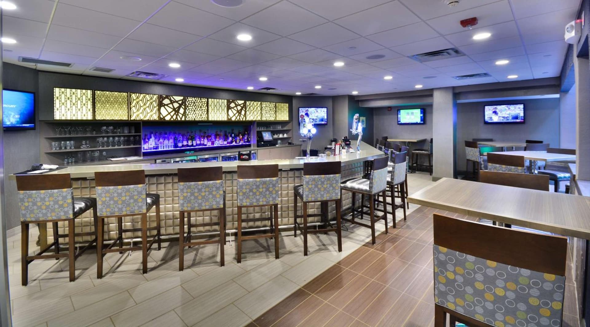 Embassy Suites by Hilton Denver Central Park gallery photo in Denver, CO — image 34