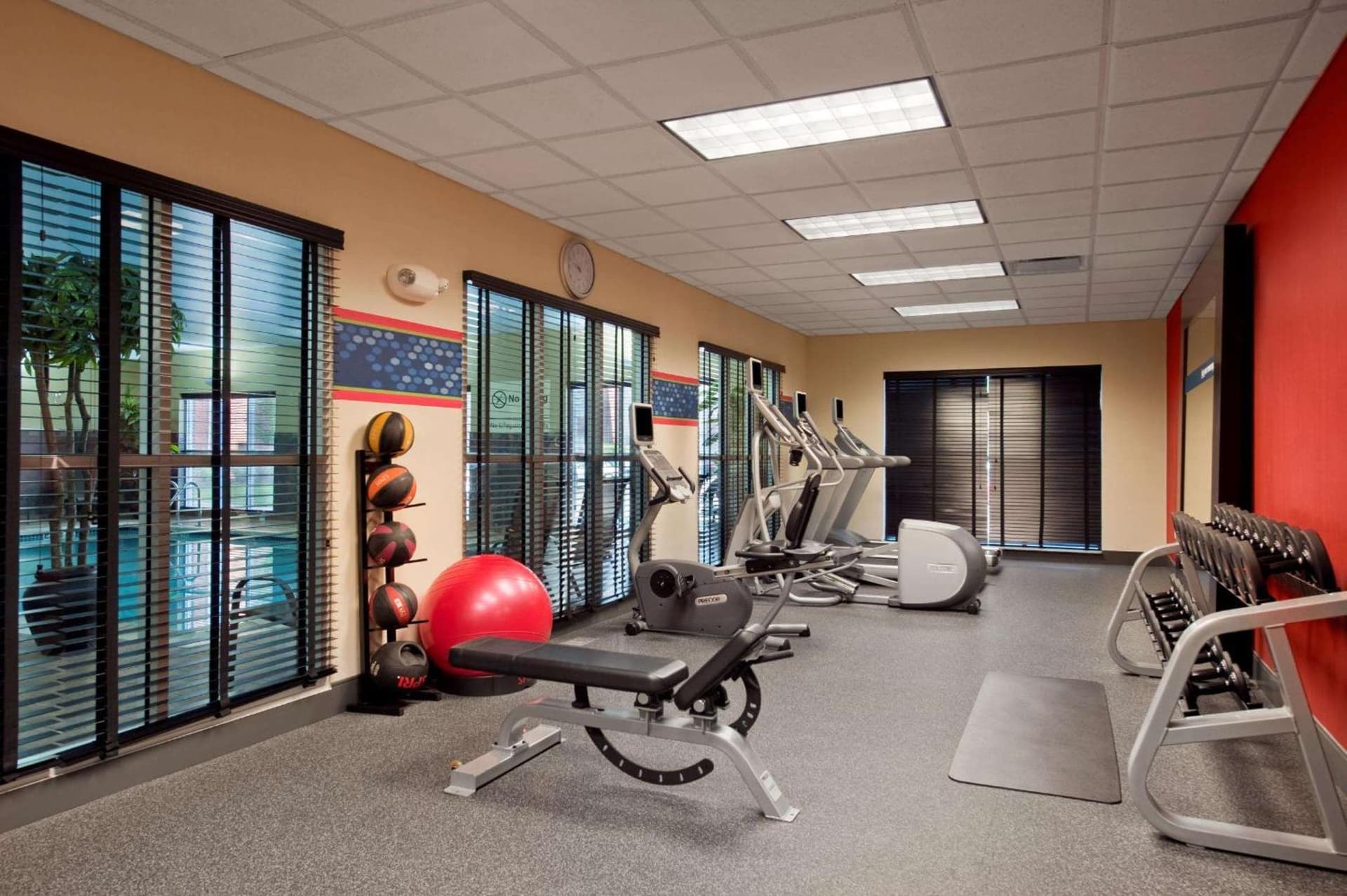 Hampton Inn & Suites Dallas Downtown property photo 17 of 50 in Dallas, Texas