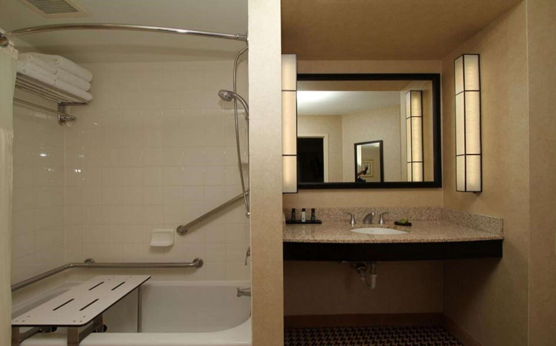 Hampton Inn & Suites Dallas Downtown property photo 50 of 50 in Dallas, Texas