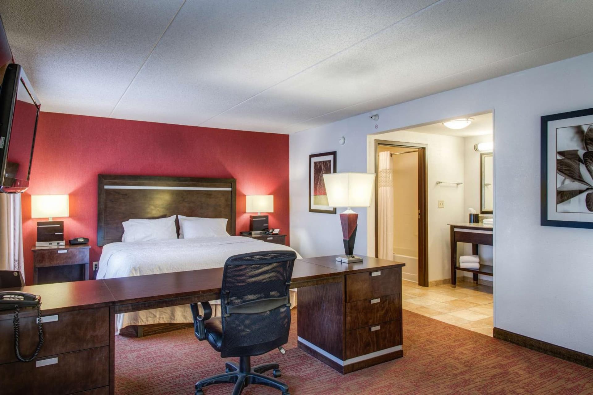 Hampton Inn & Suites Dallas Downtown property photo 14 of 50 in Dallas, Texas