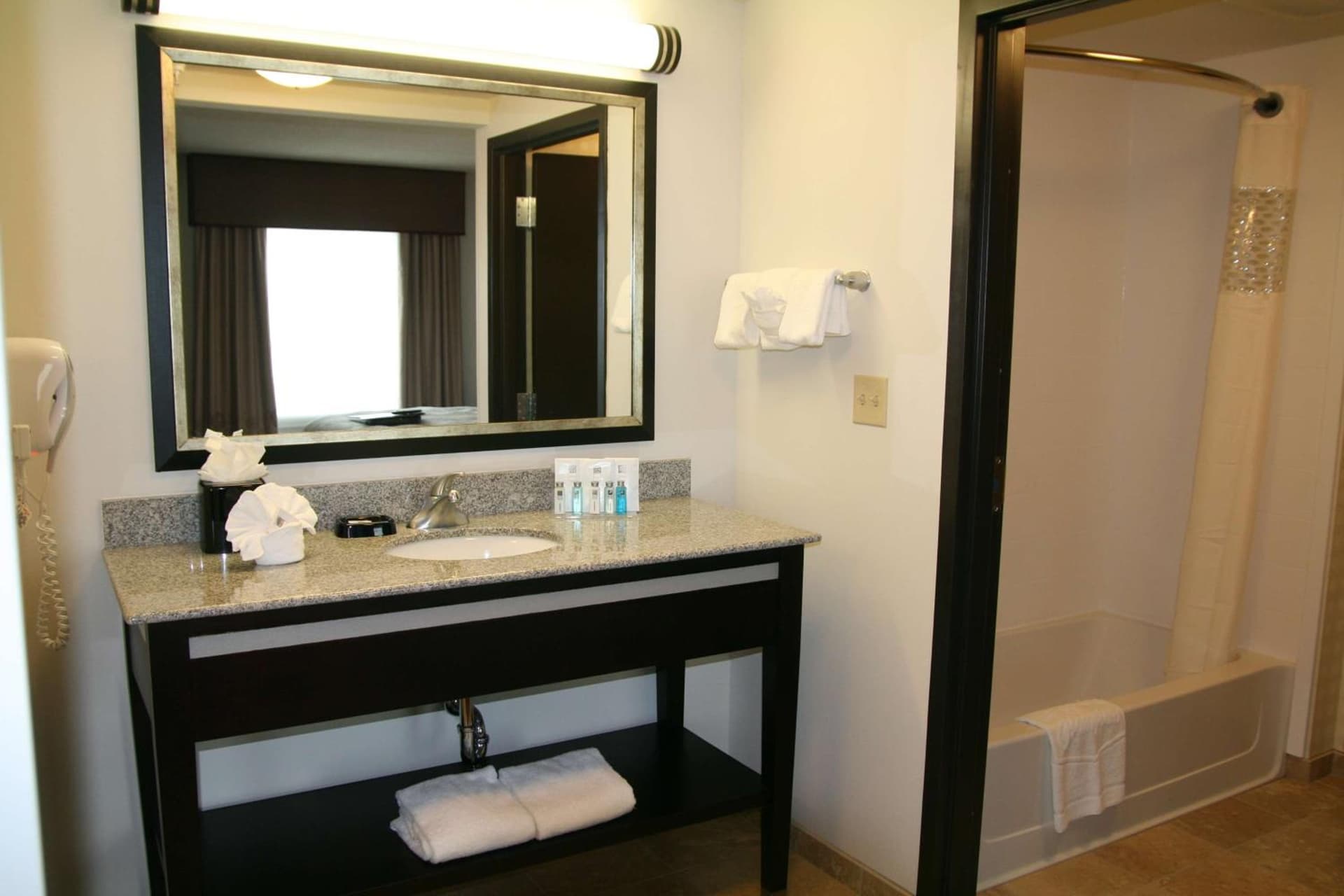 Hampton Inn & Suites Dallas Downtown property photo 28 of 50 in Dallas, Texas