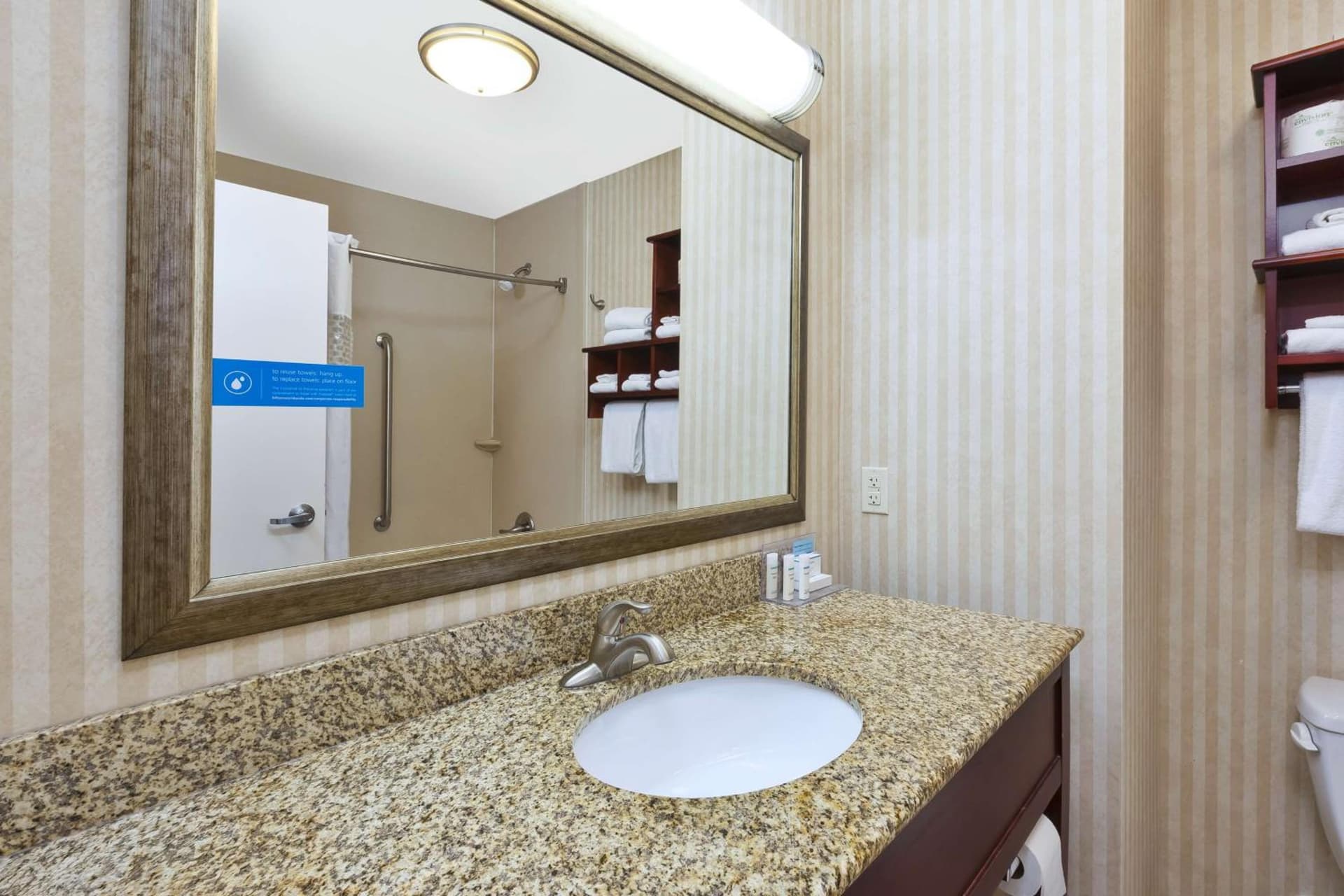 Hampton Inn Detroit/Southgate gallery photo in Southgate, MI — image 38