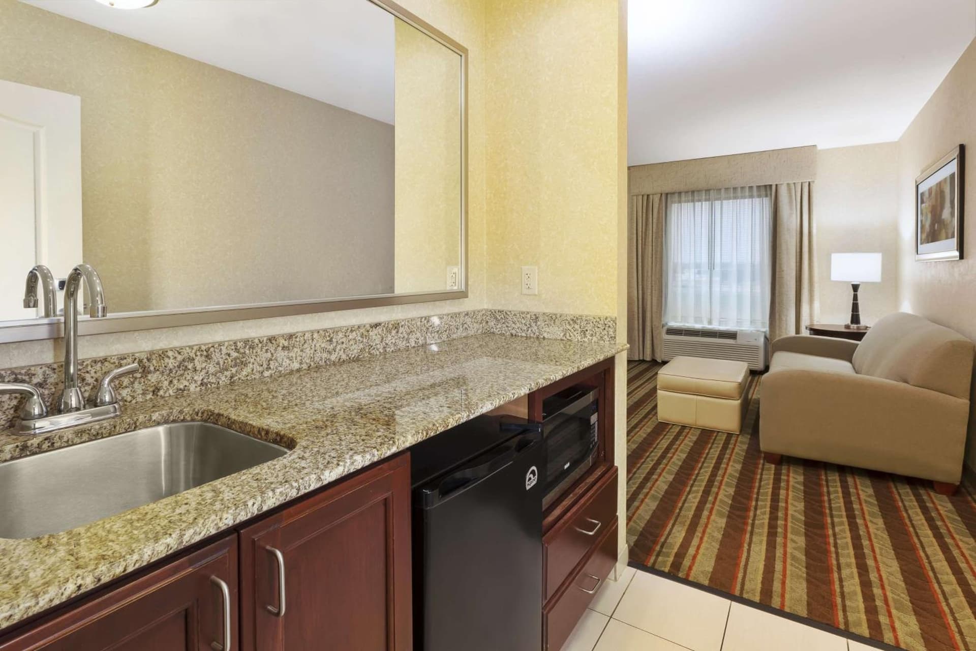 Hampton Inn Detroit/Southgate gallery photo in Southgate, MI — image 27