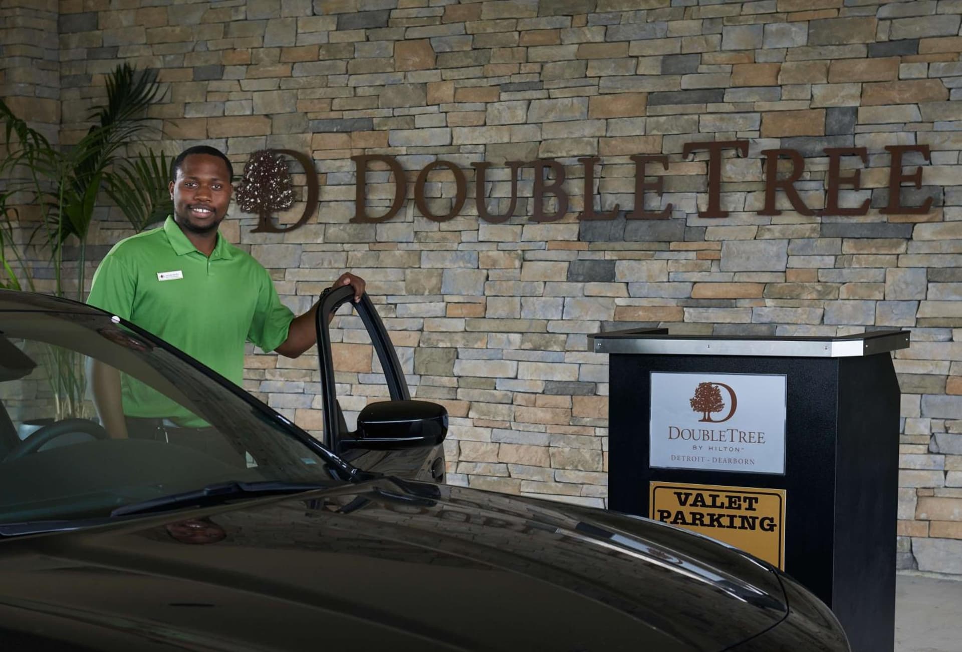 DoubleTree by Hilton Dearborn gallery photo in Dearborn, MI — image 5