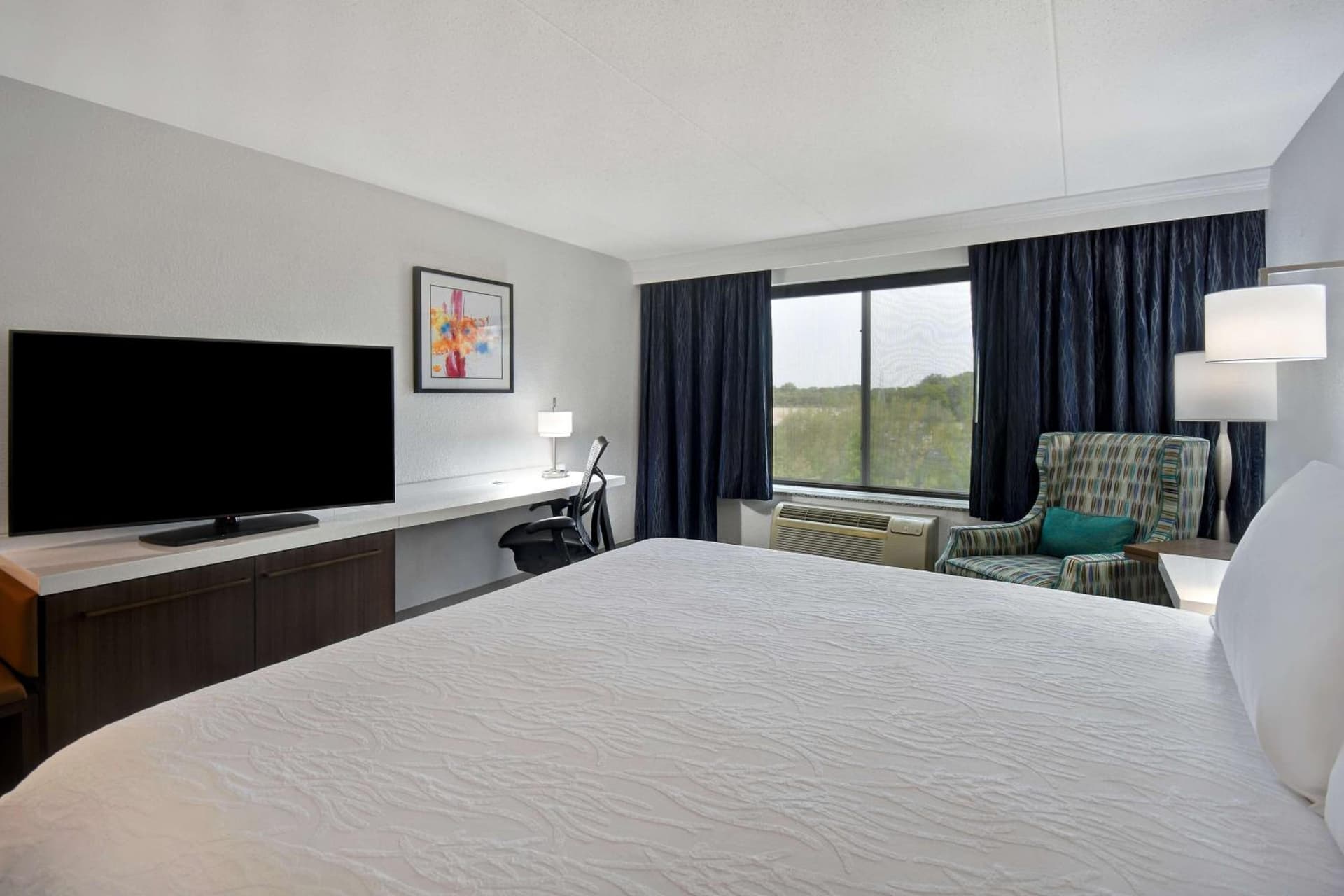 Hilton Garden Inn Detroit Metro Airport gallery photo in Romulus, MI — image 7
