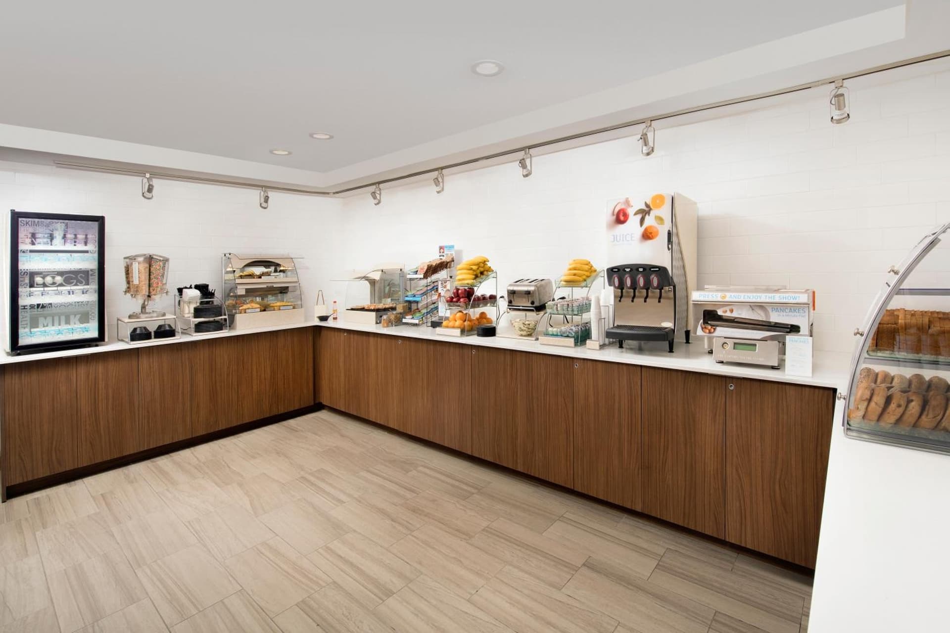 Holiday Inn Express & Suites Baltimore - BWI Airport North by IHG gallery photo in Linthicum Heights, MD — image 45