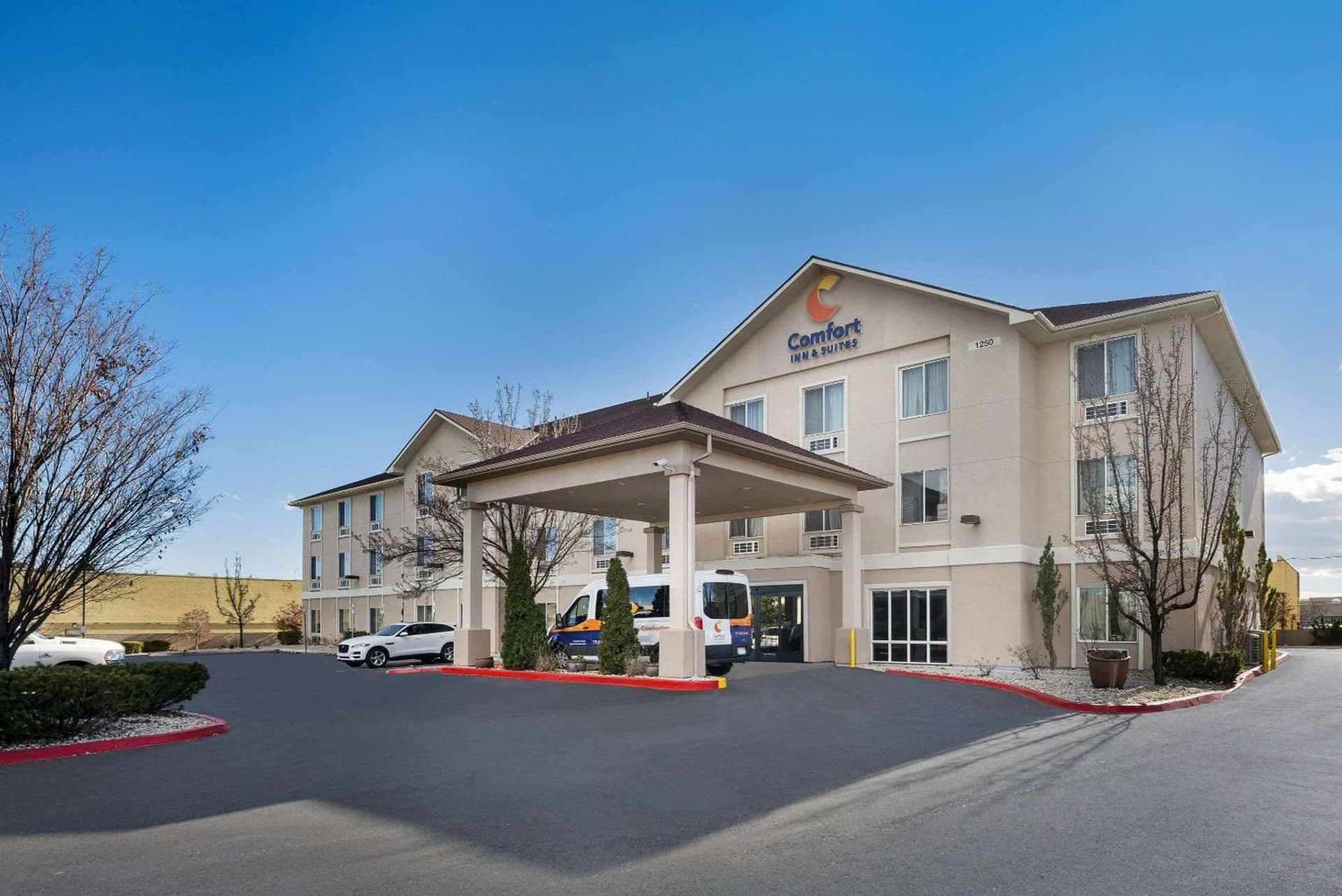 Comfort Inn & Suites Airport Convention Center — hotel in Reno, Nevada