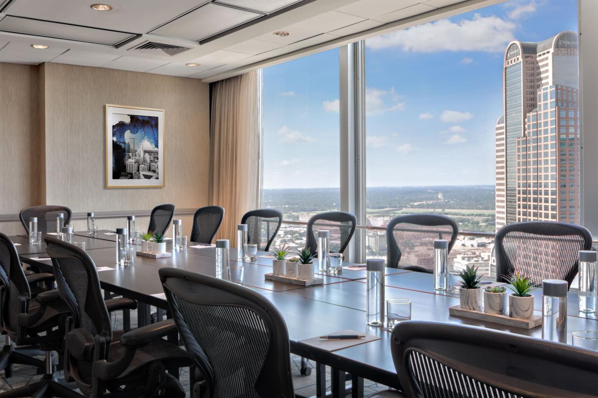 Sheraton Dallas Hotel property photo 8 of 84 in Dallas, Texas