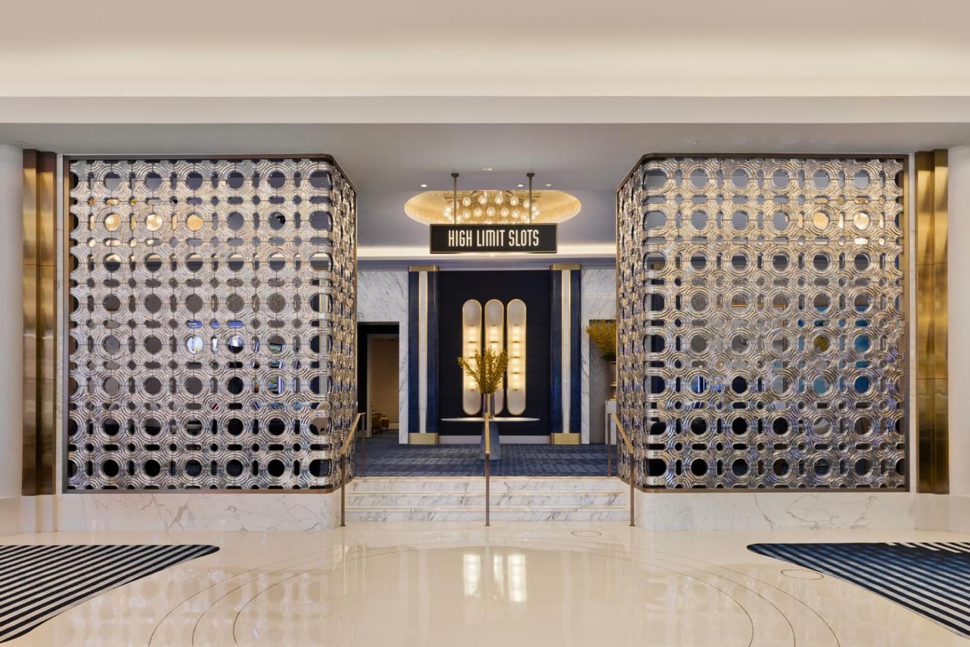 Fontainebleau Las Vegas, MICHELIN Key Award Hotel gallery photo in Las Vegas, NV — image 44