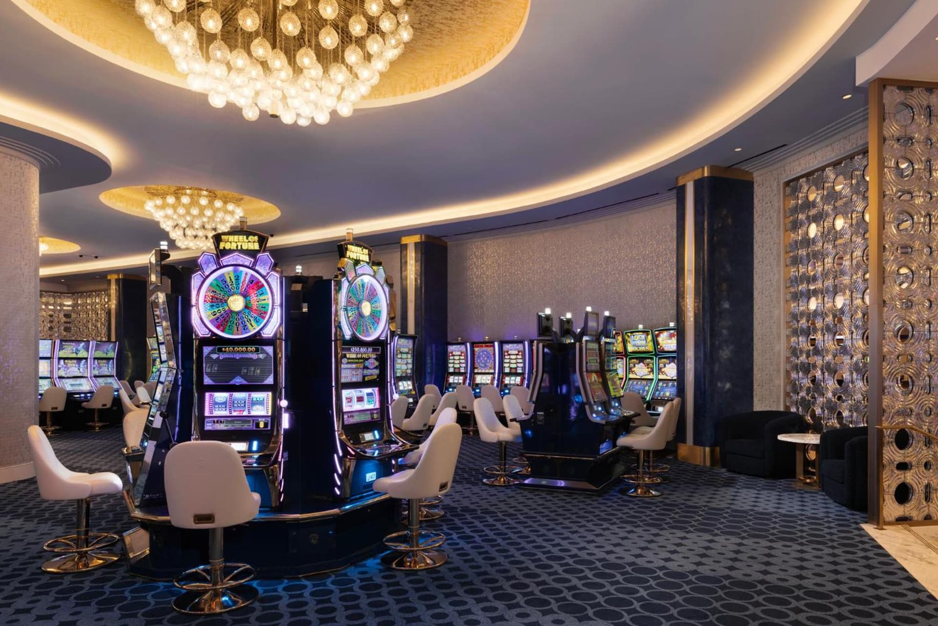 Fontainebleau Las Vegas, MICHELIN Key Award Hotel gallery photo in Las Vegas, NV — image 25