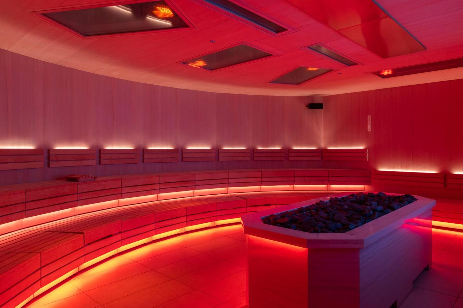 Fontainebleau Las Vegas, MICHELIN Key Award Hotel gallery photo in Las Vegas, NV — image 14