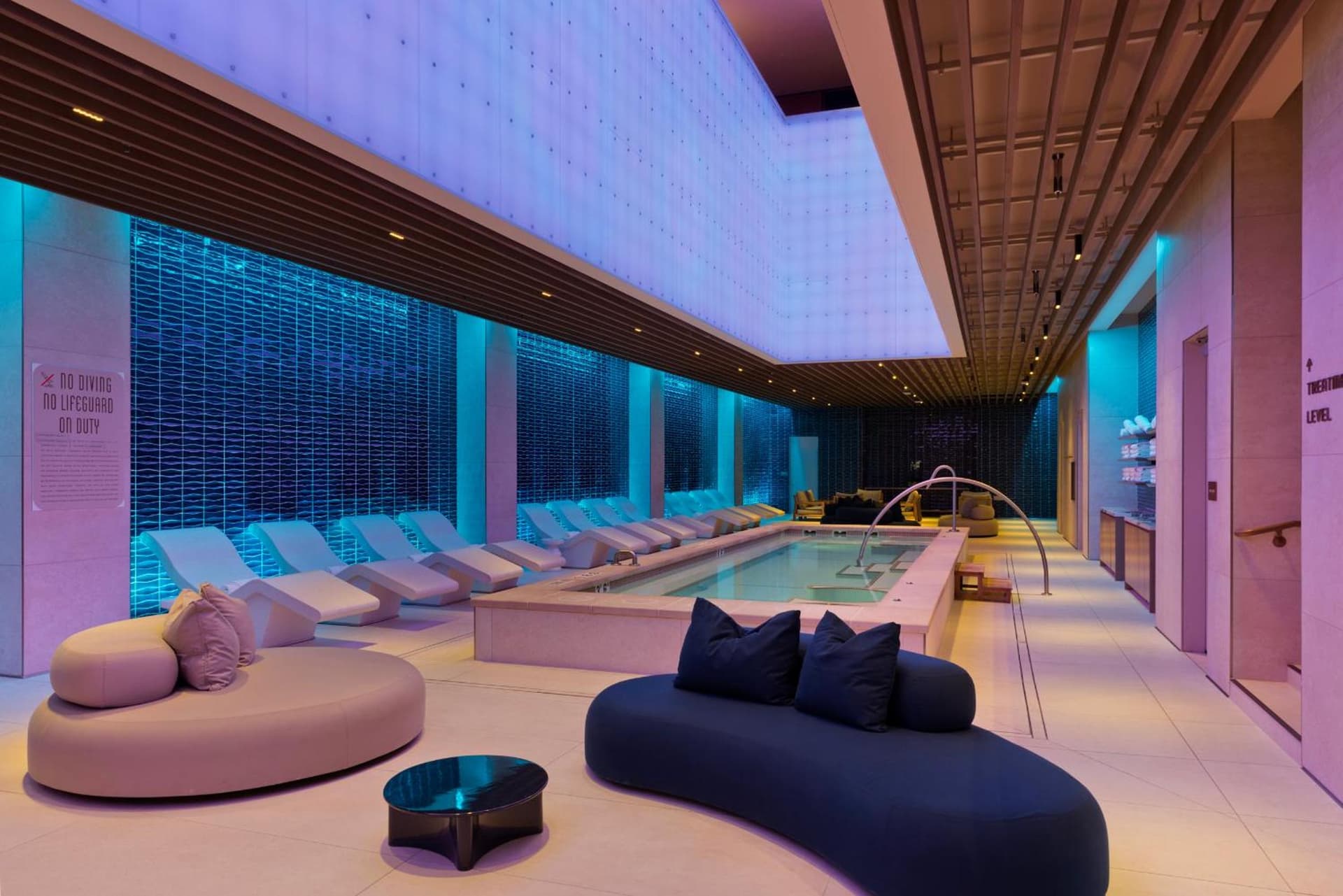 Fontainebleau Las Vegas, MICHELIN Key Award Hotel gallery photo in Las Vegas, NV — image 75
