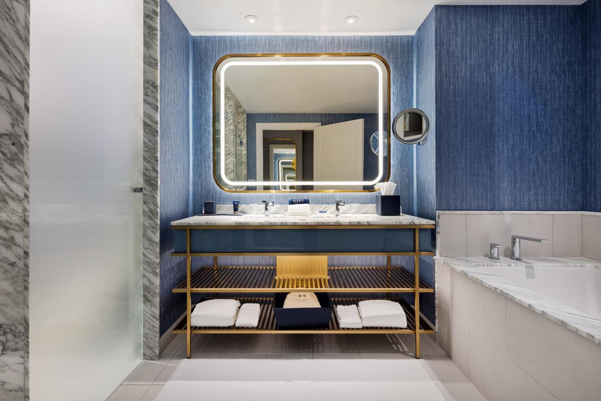 Fontainebleau Las Vegas, MICHELIN Key Award Hotel gallery photo in Las Vegas, NV — image 121