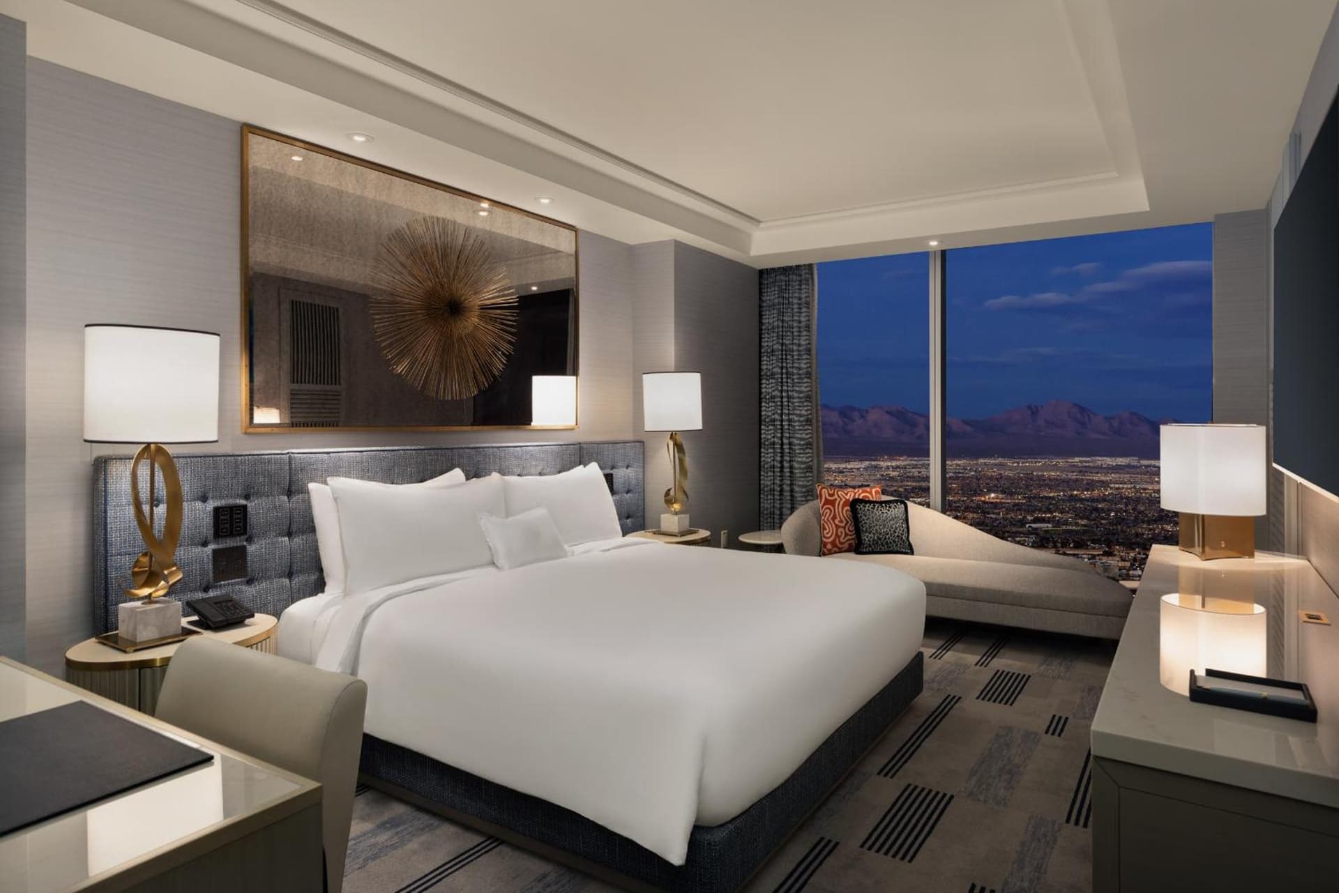 Fontainebleau Las Vegas, MICHELIN Key Award Hotel gallery photo in Las Vegas, NV — image 19